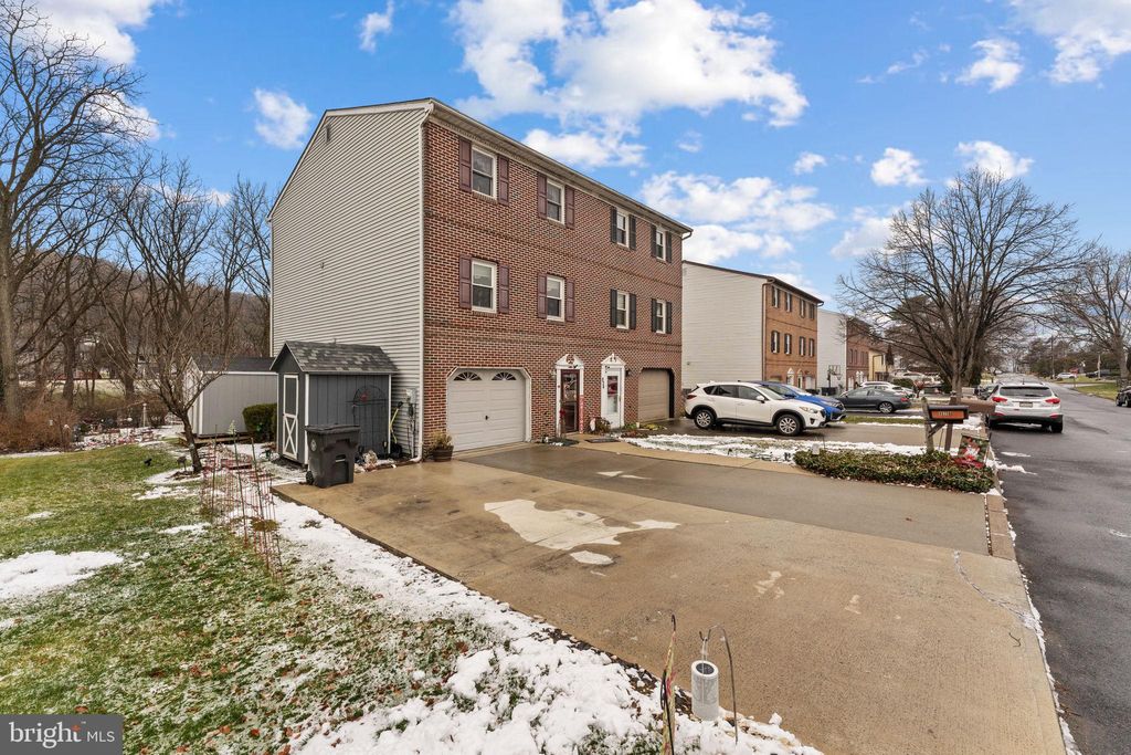 Photo of 826 E Wayne Avenue, ALLENTOWN, PA 18103 (MLS # PALH2014196)