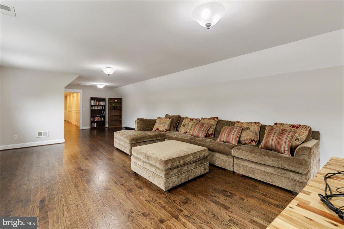 GRASS RIDGE - Residential