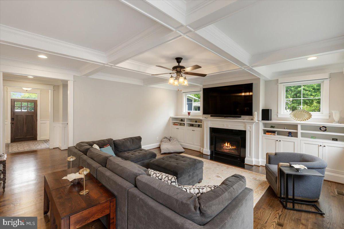 GRASS RIDGE - Residential