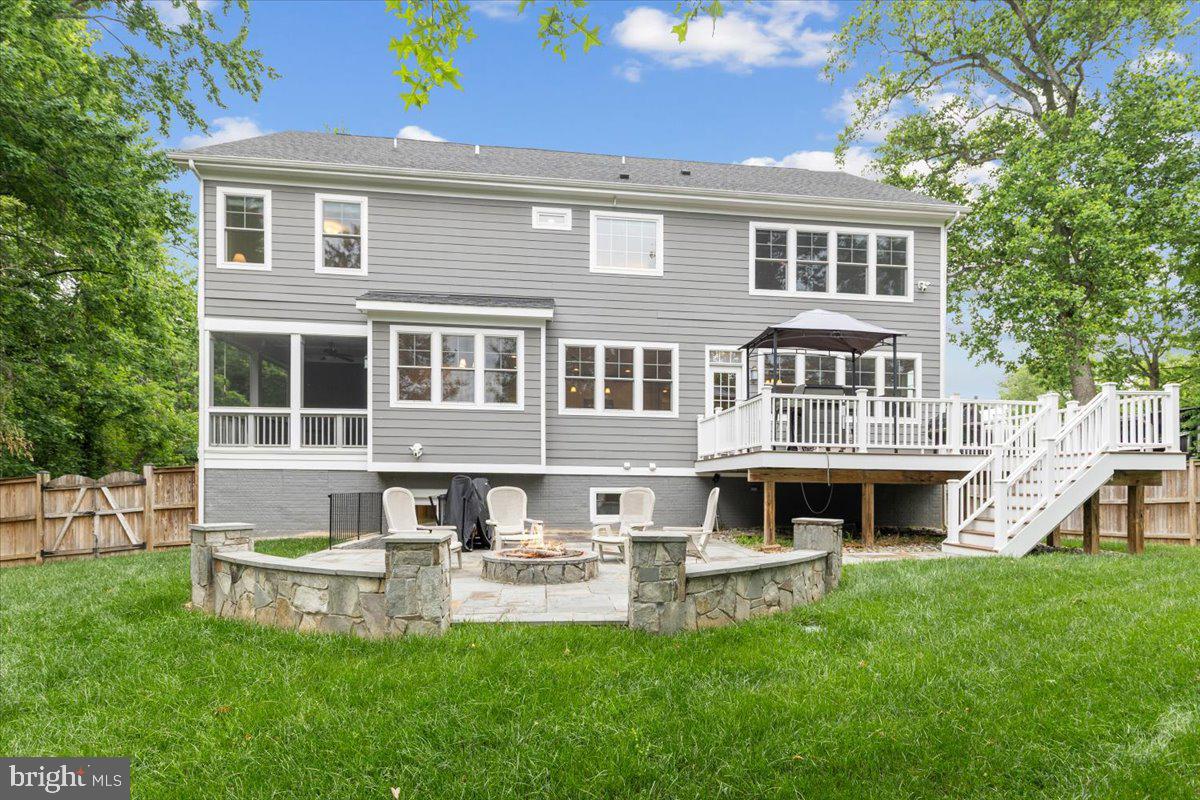 GRASS RIDGE - Residential