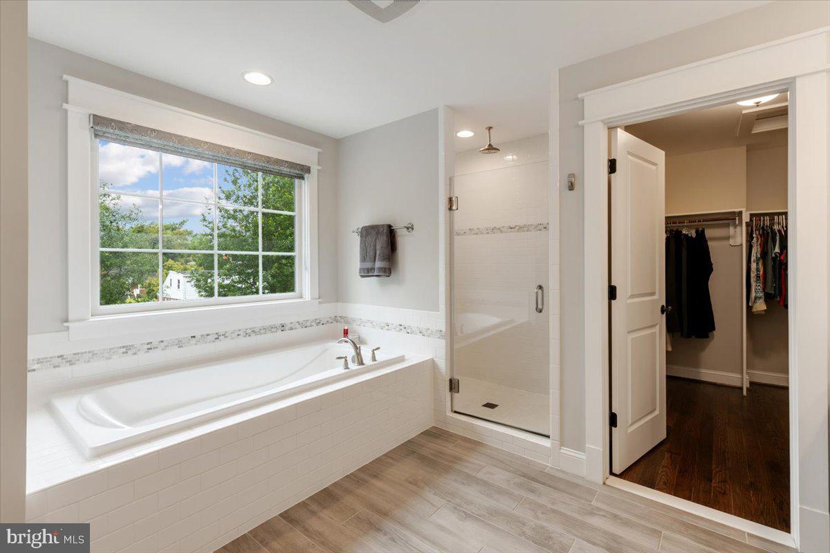 GRASS RIDGE - Residential