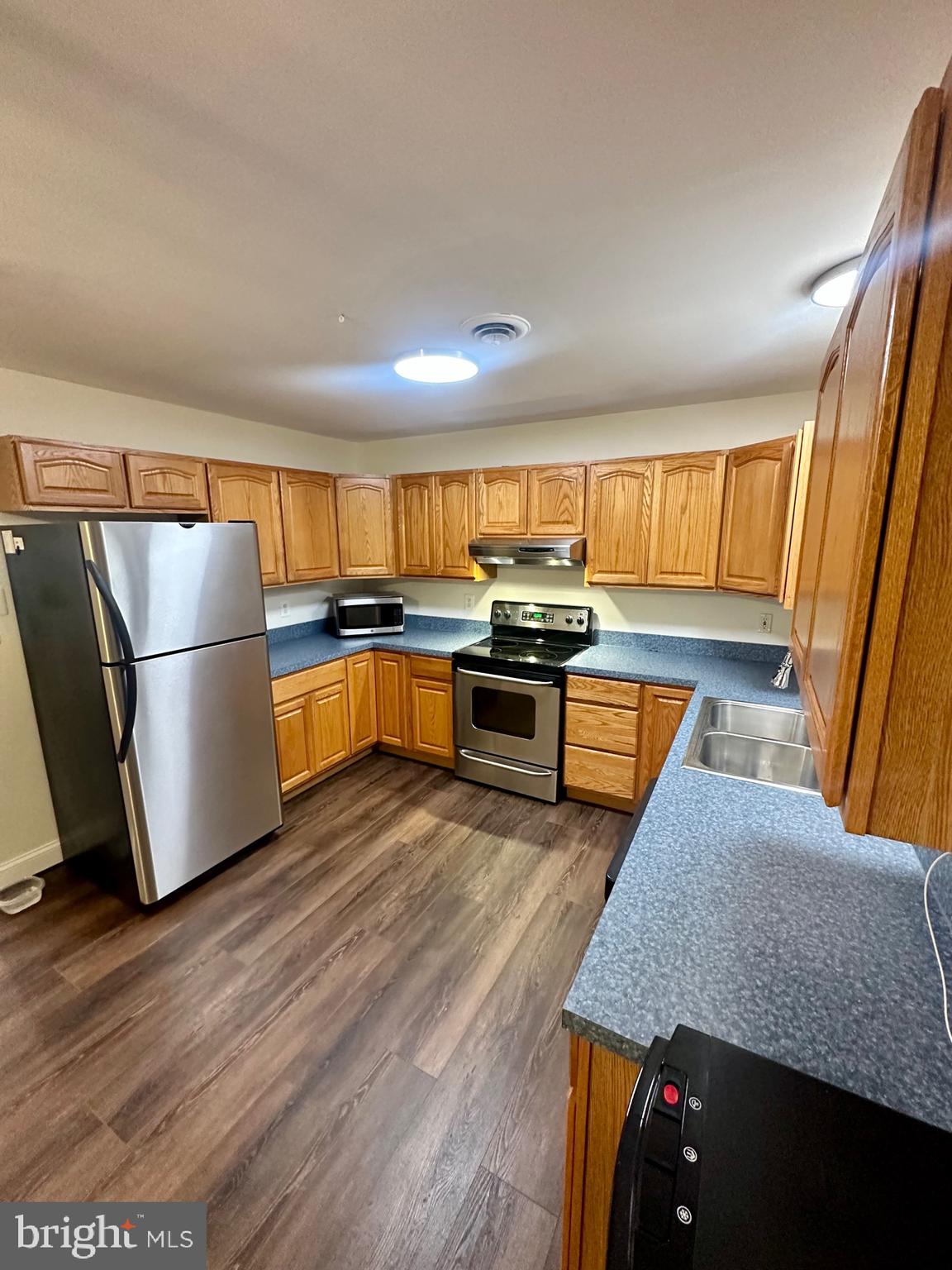 SHADY SIDE - Residential Lease