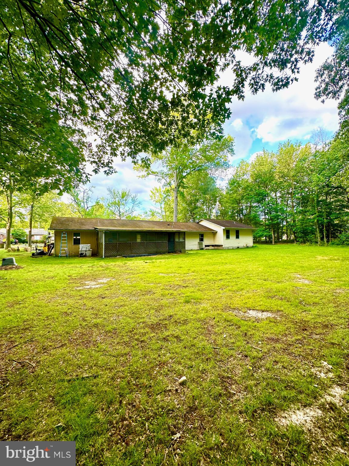 SHADY SIDE - Residential Lease