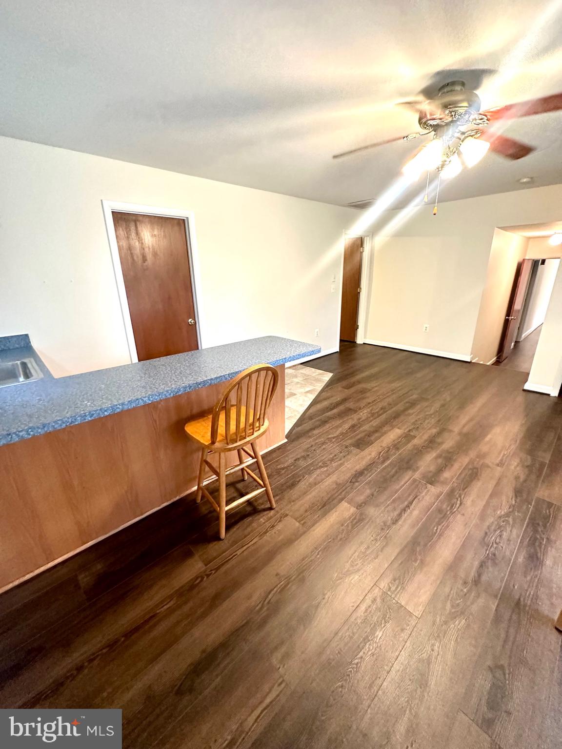 SHADY SIDE - Residential Lease