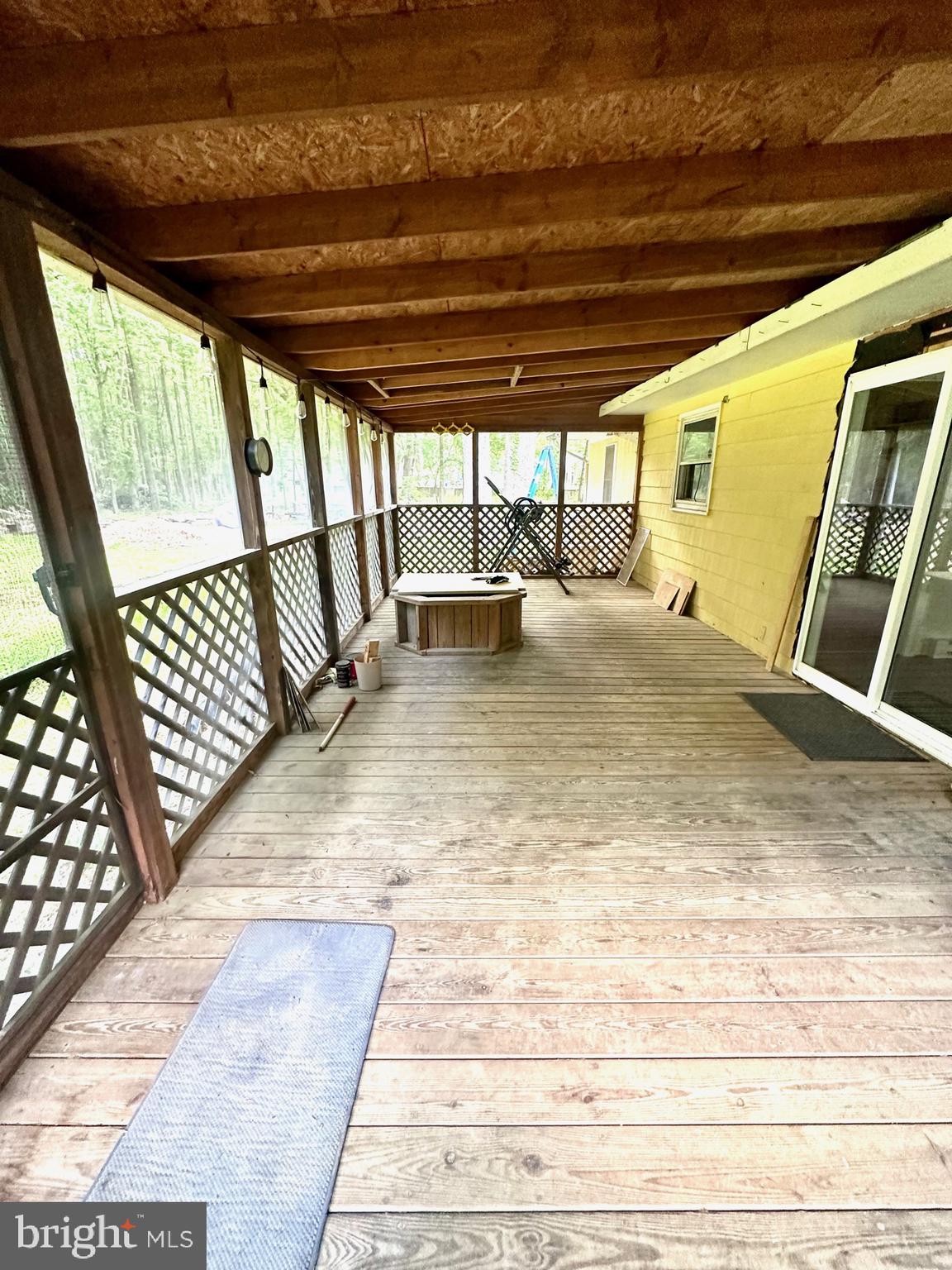 SHADY SIDE - Residential Lease