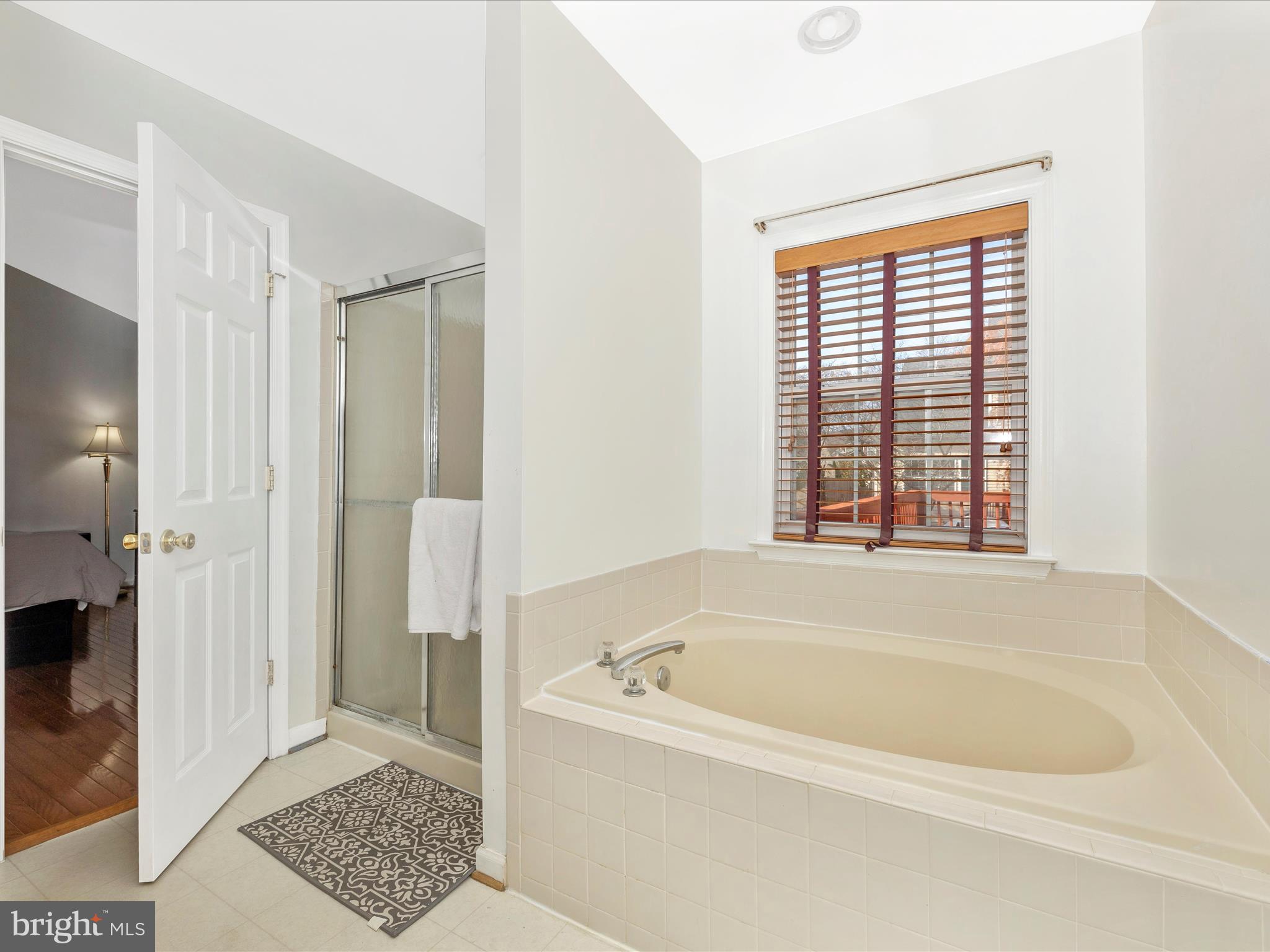 LAKE COVENTRY - Residential