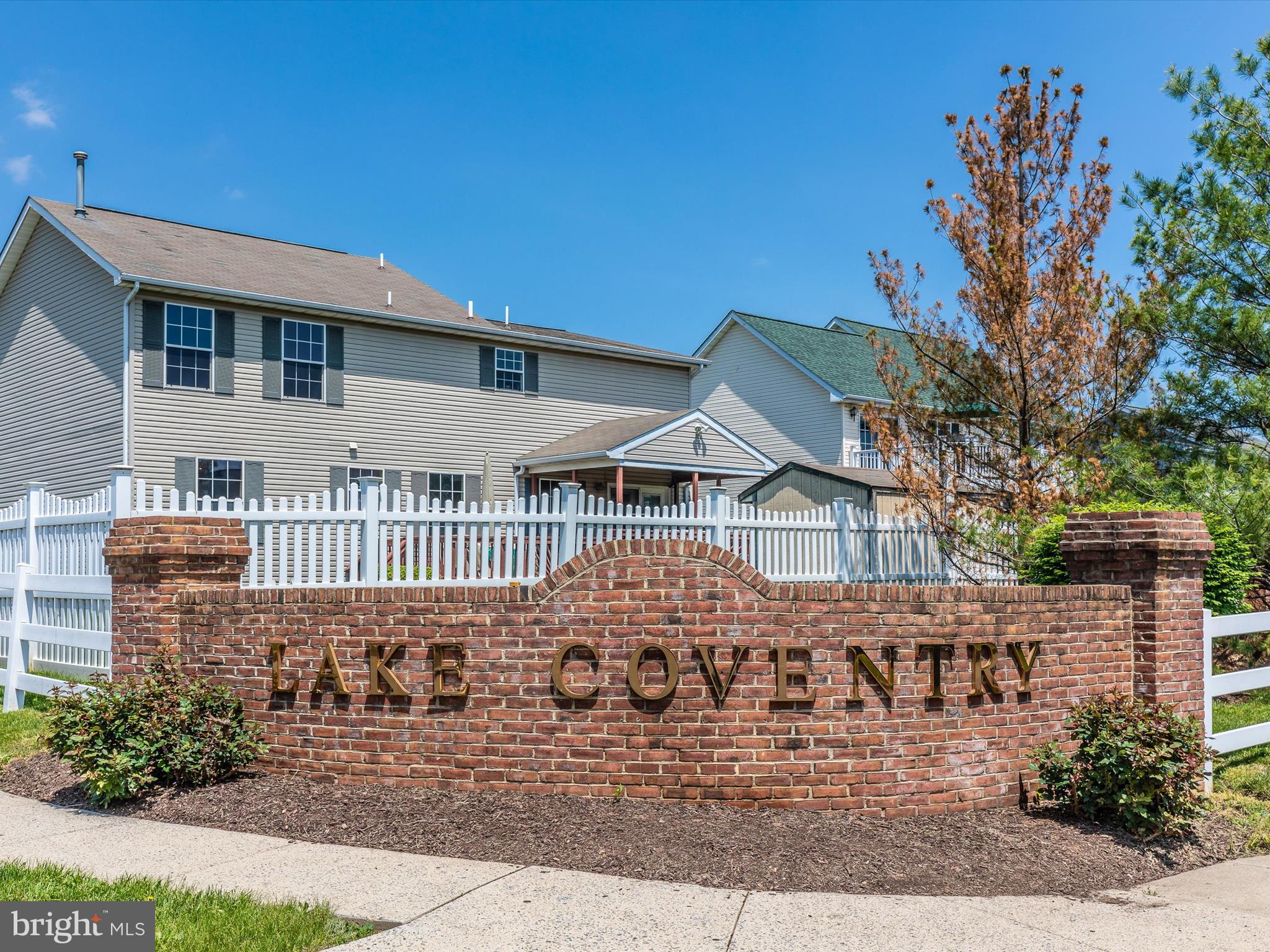 LAKE COVENTRY - Residential