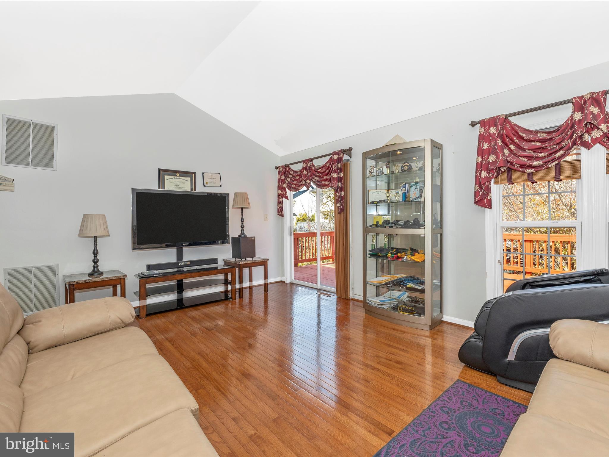 LAKE COVENTRY - Residential