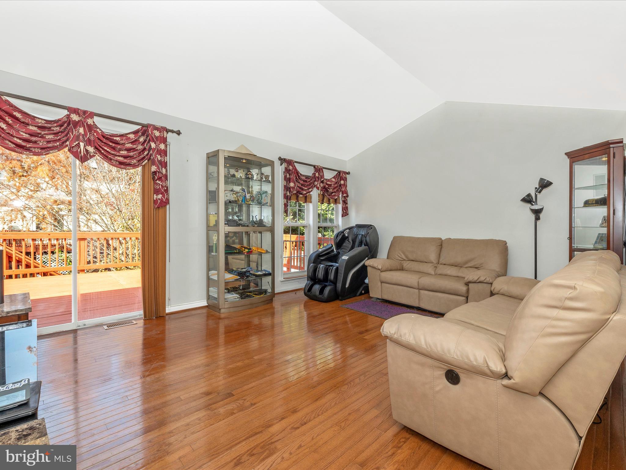 LAKE COVENTRY - Residential