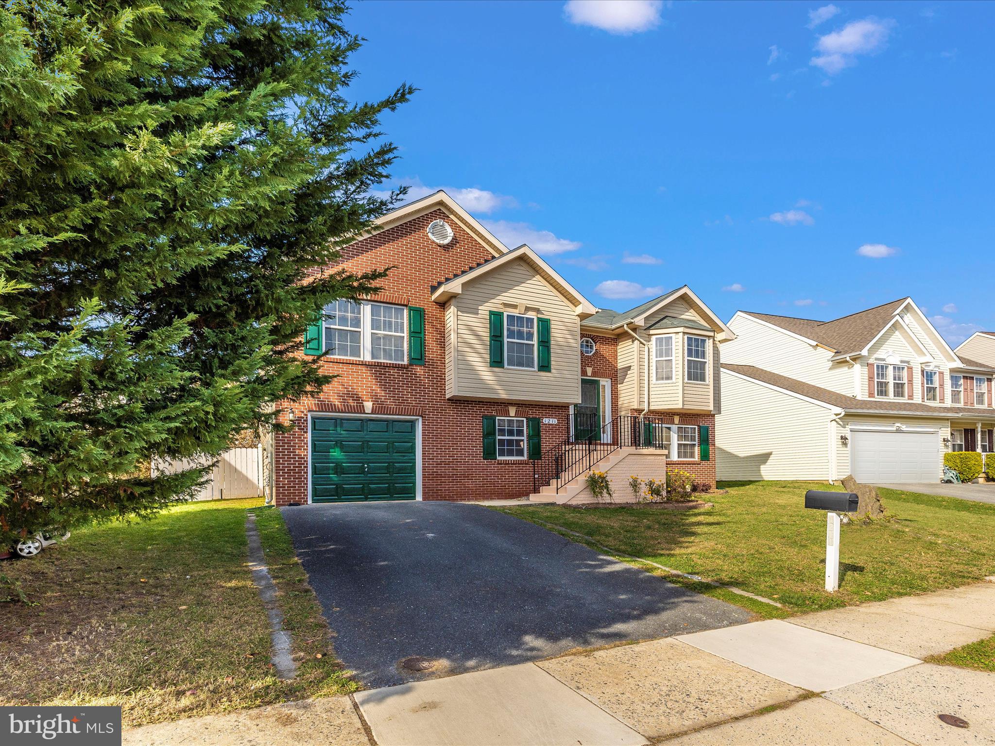 LAKE COVENTRY - Residential