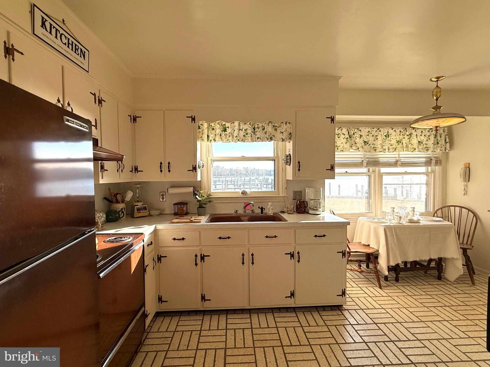 DEEP POINT - Residential