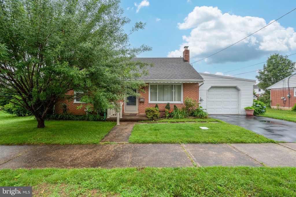 Photo of 112 N 7th Street, DENVER, PA 17517 (MLS # PALA2071648)