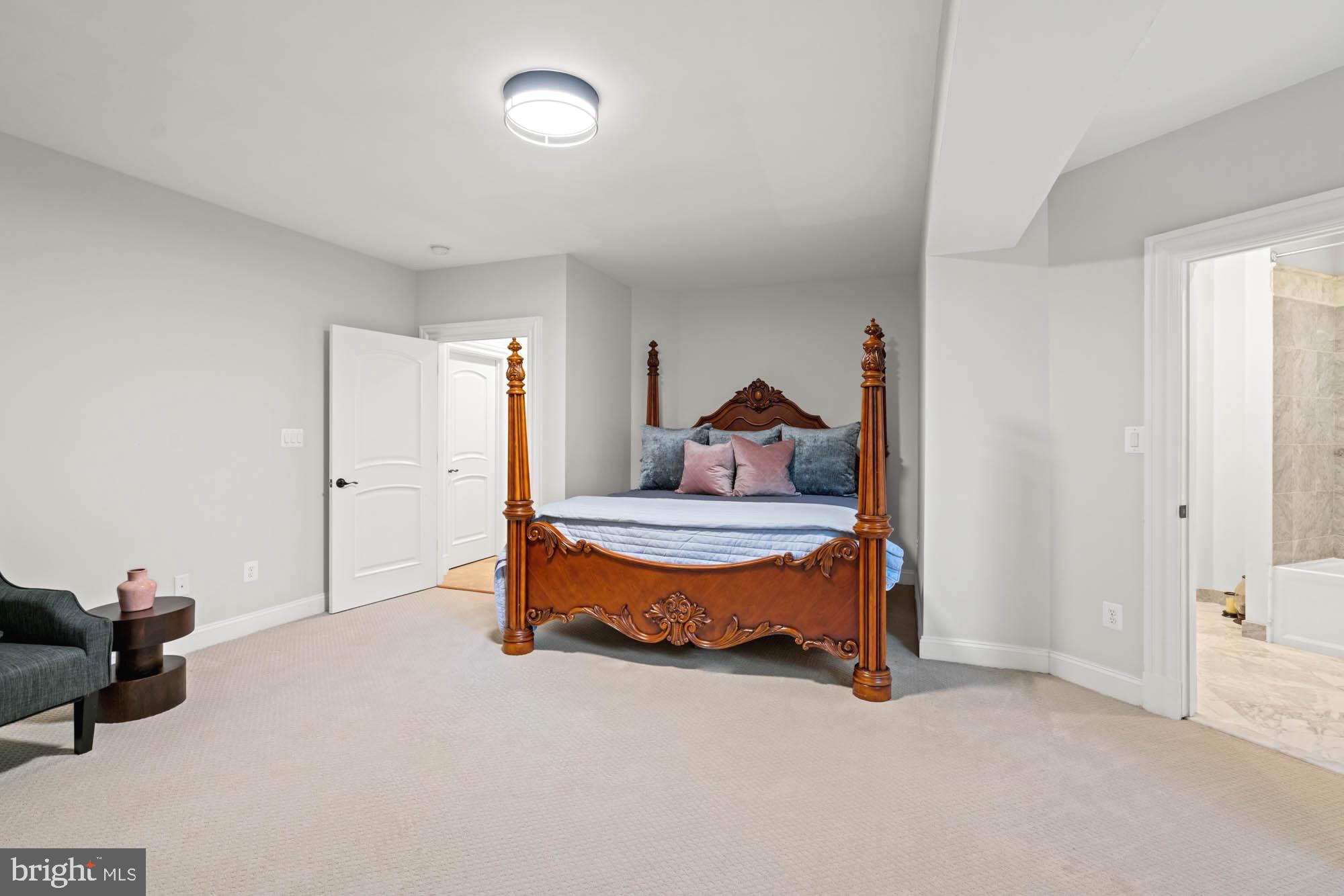 GREEN ACRES - Residential