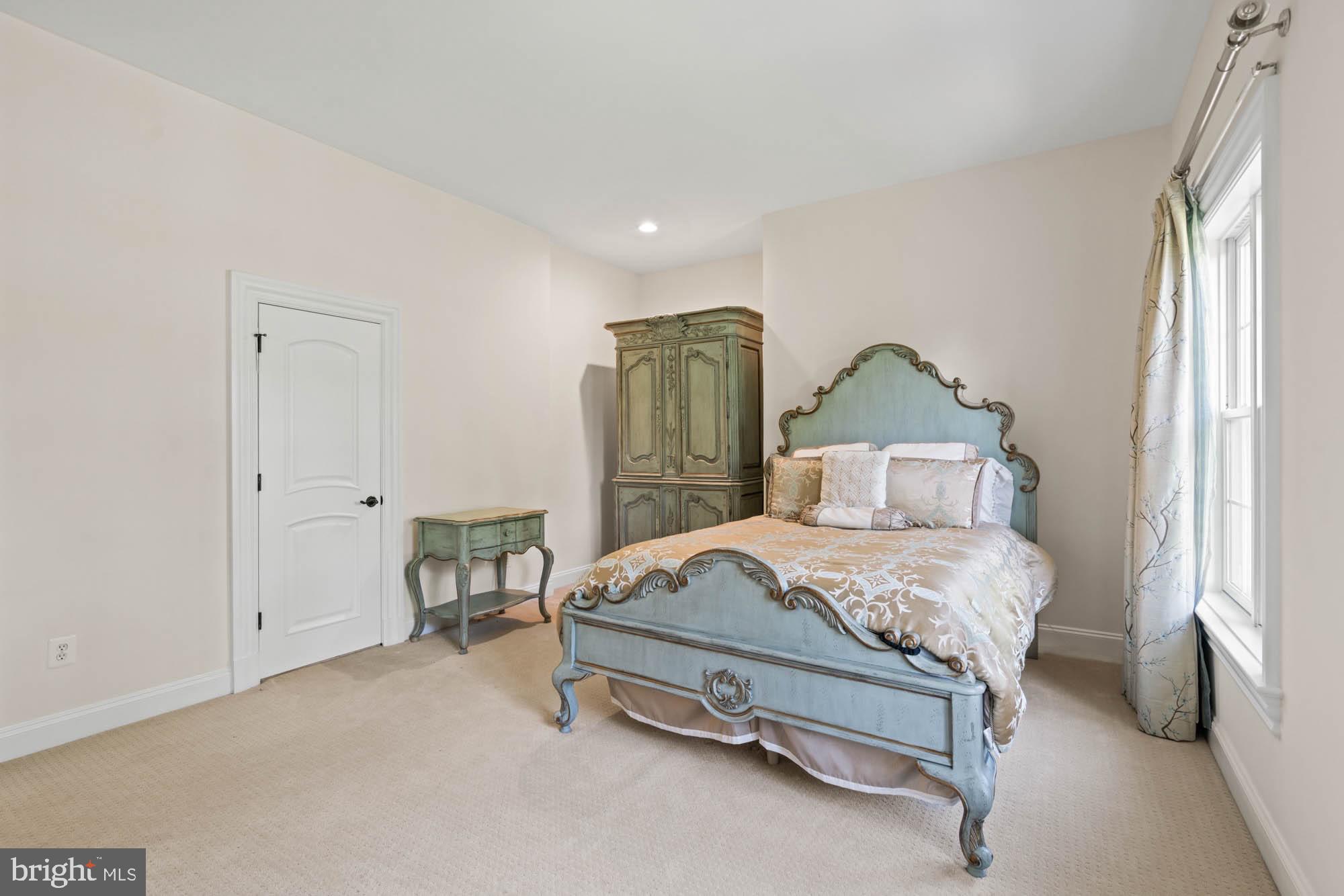 GREEN ACRES - Residential