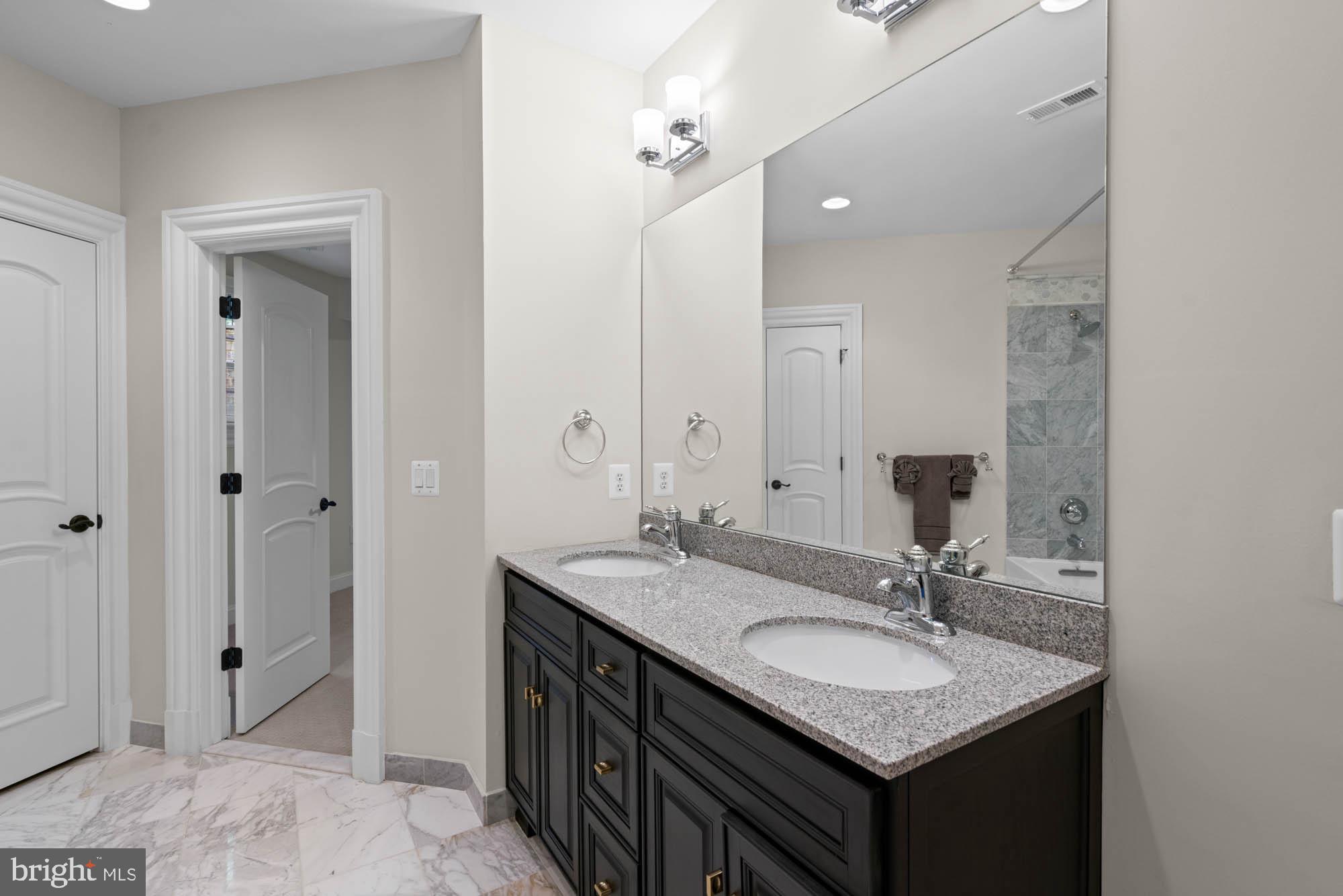 GREEN ACRES - Residential