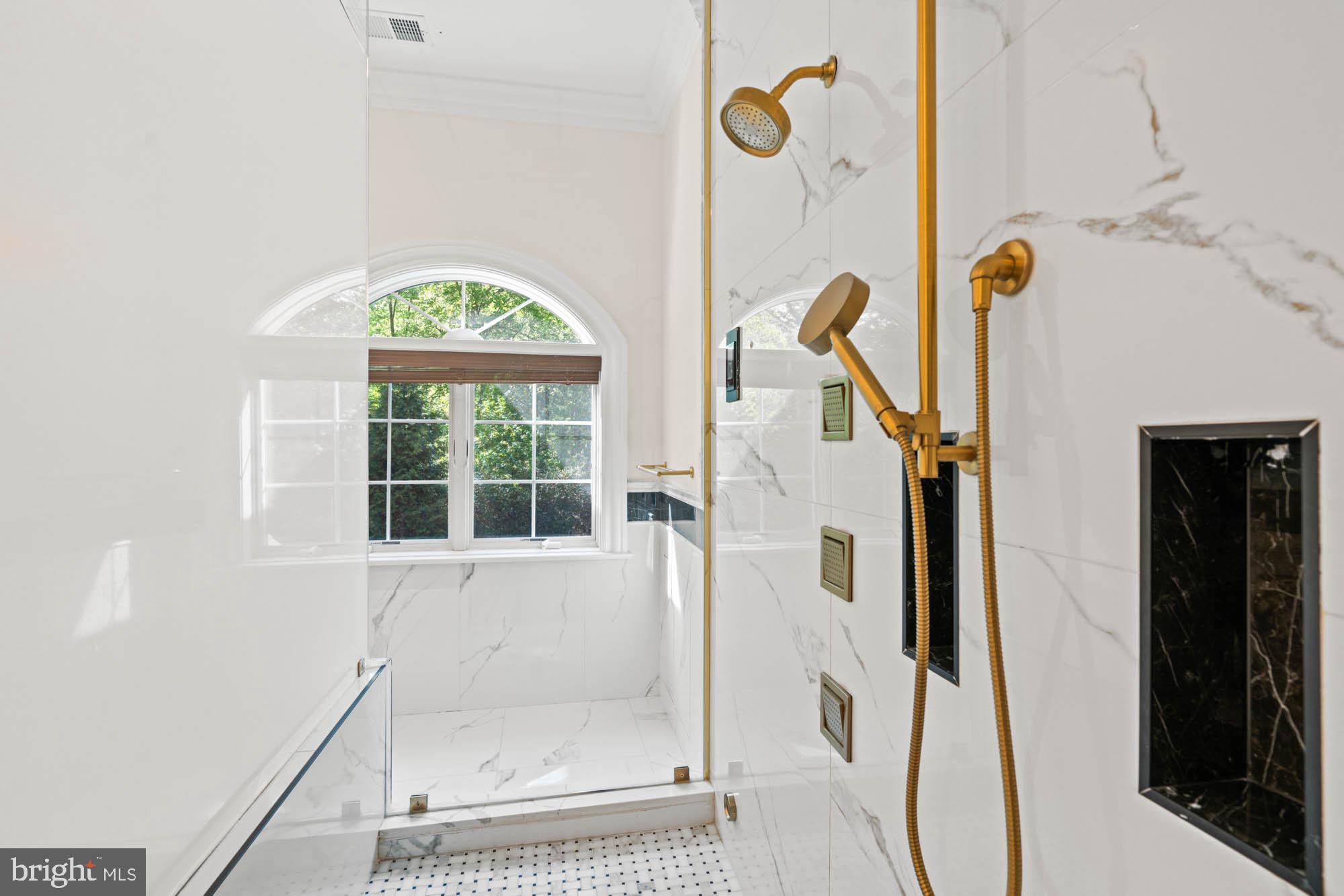 GREEN ACRES - Residential