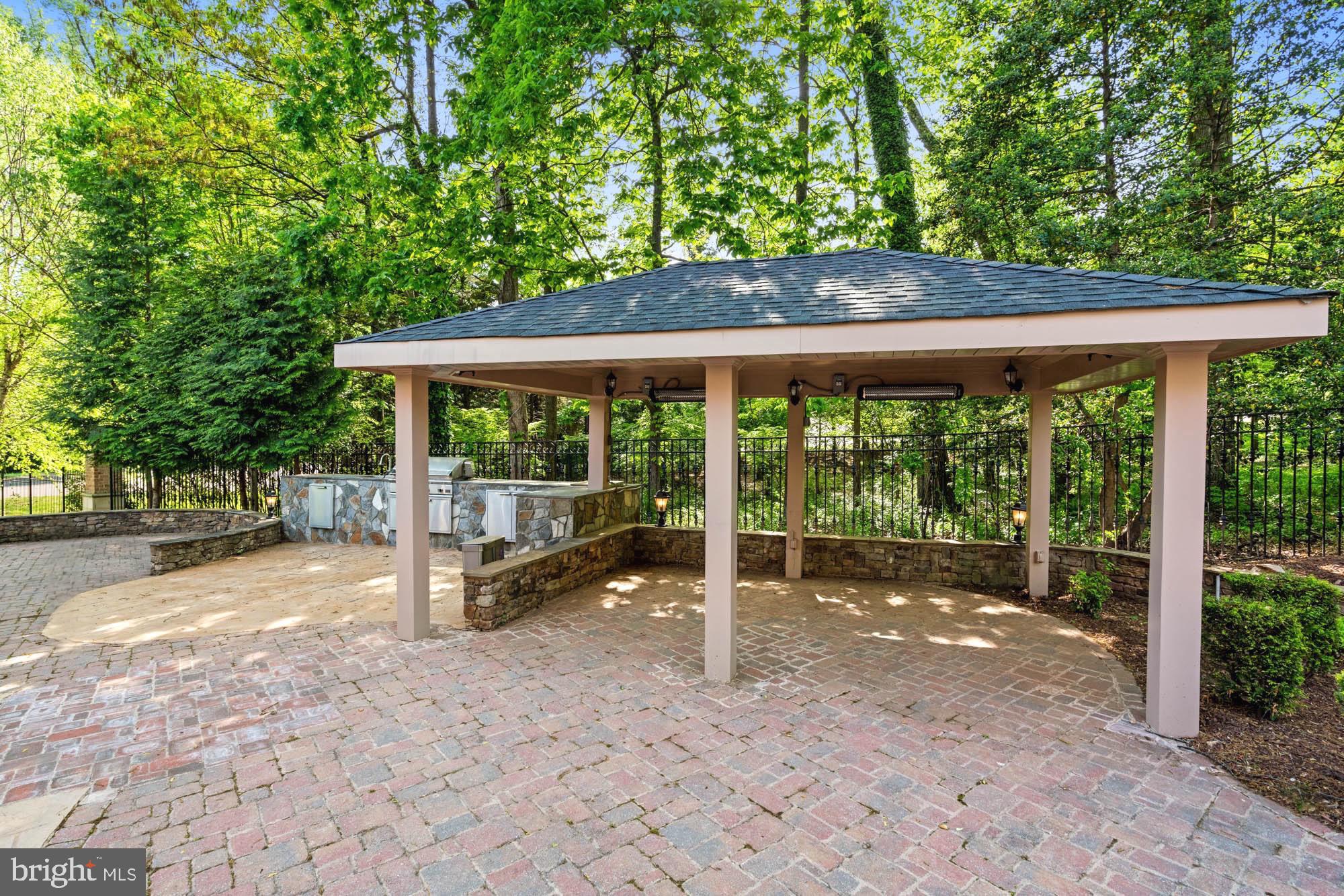 GREEN ACRES - Residential