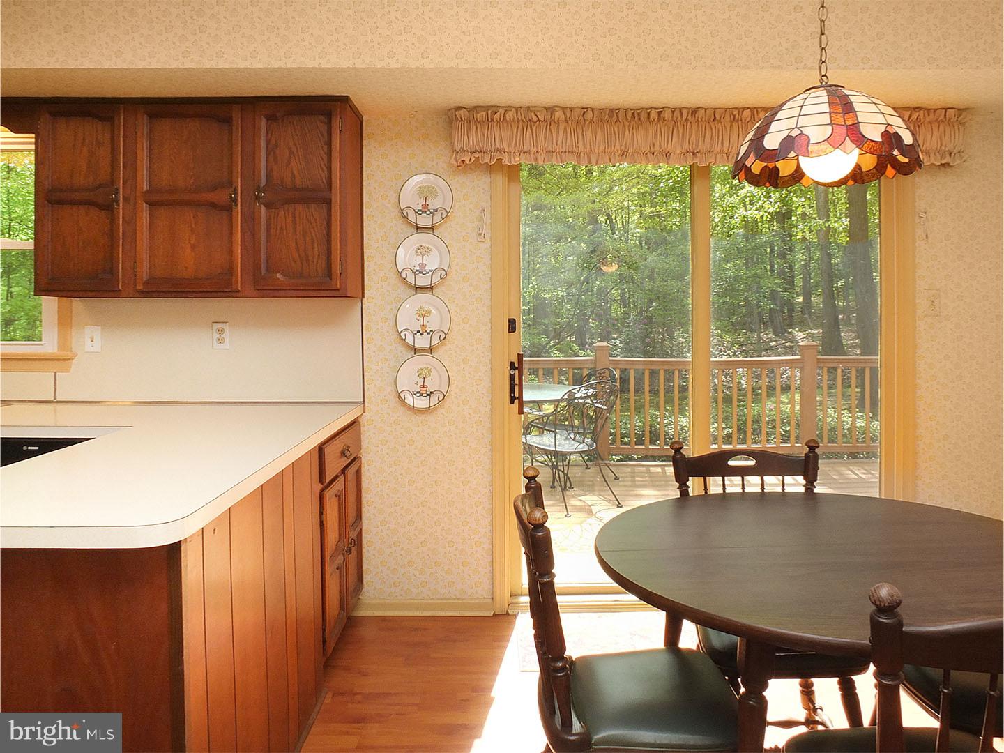 ASTON WOODS - Residential