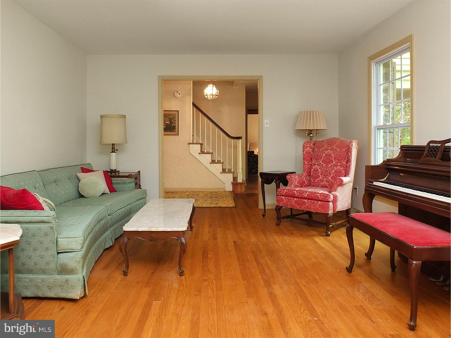 ASTON WOODS - Residential