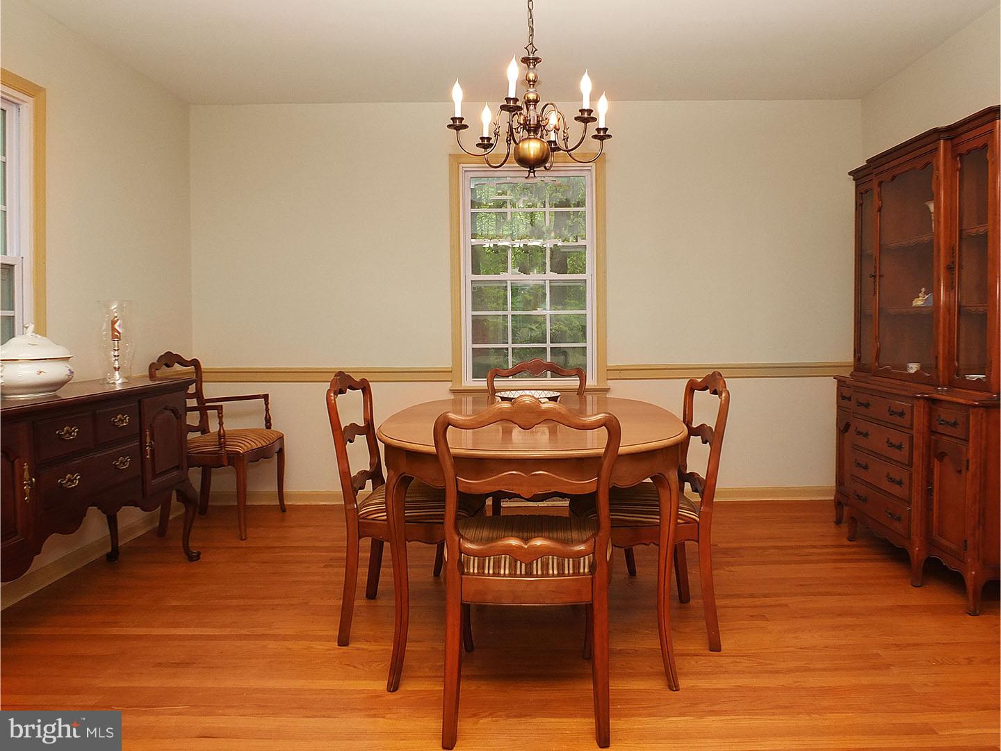 ASTON WOODS - Residential