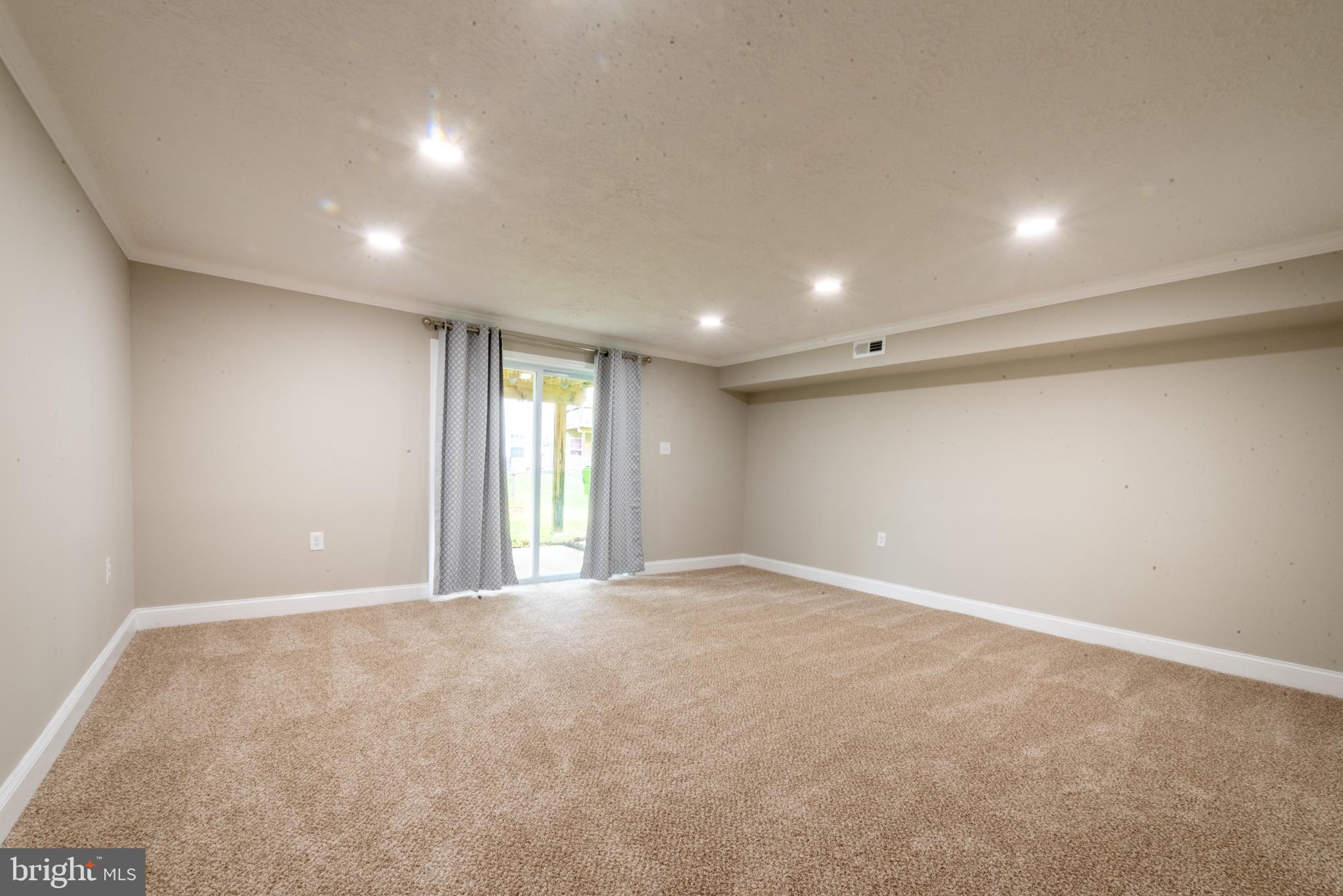 WEST SHORE - Residential