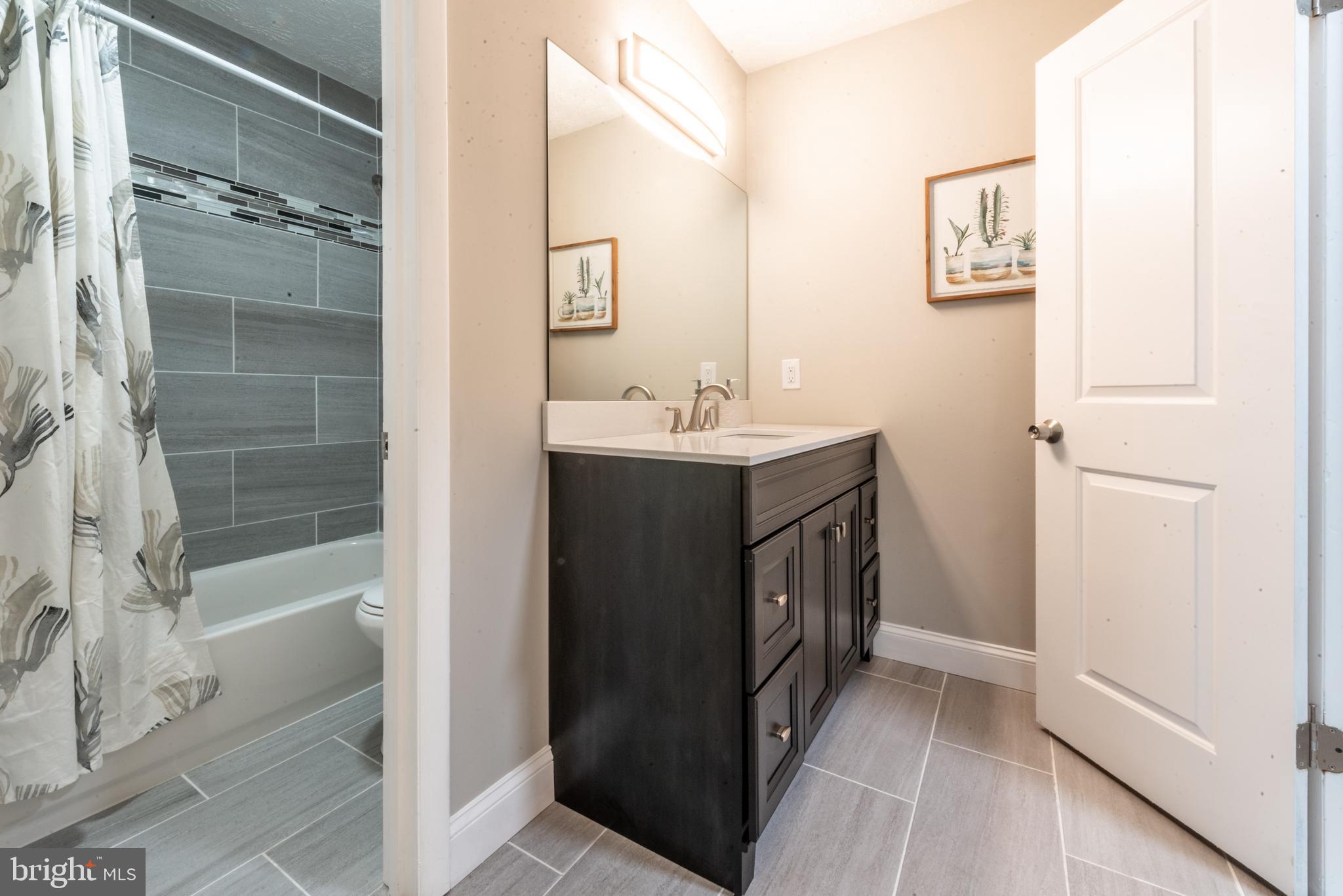 WEST SHORE - Residential