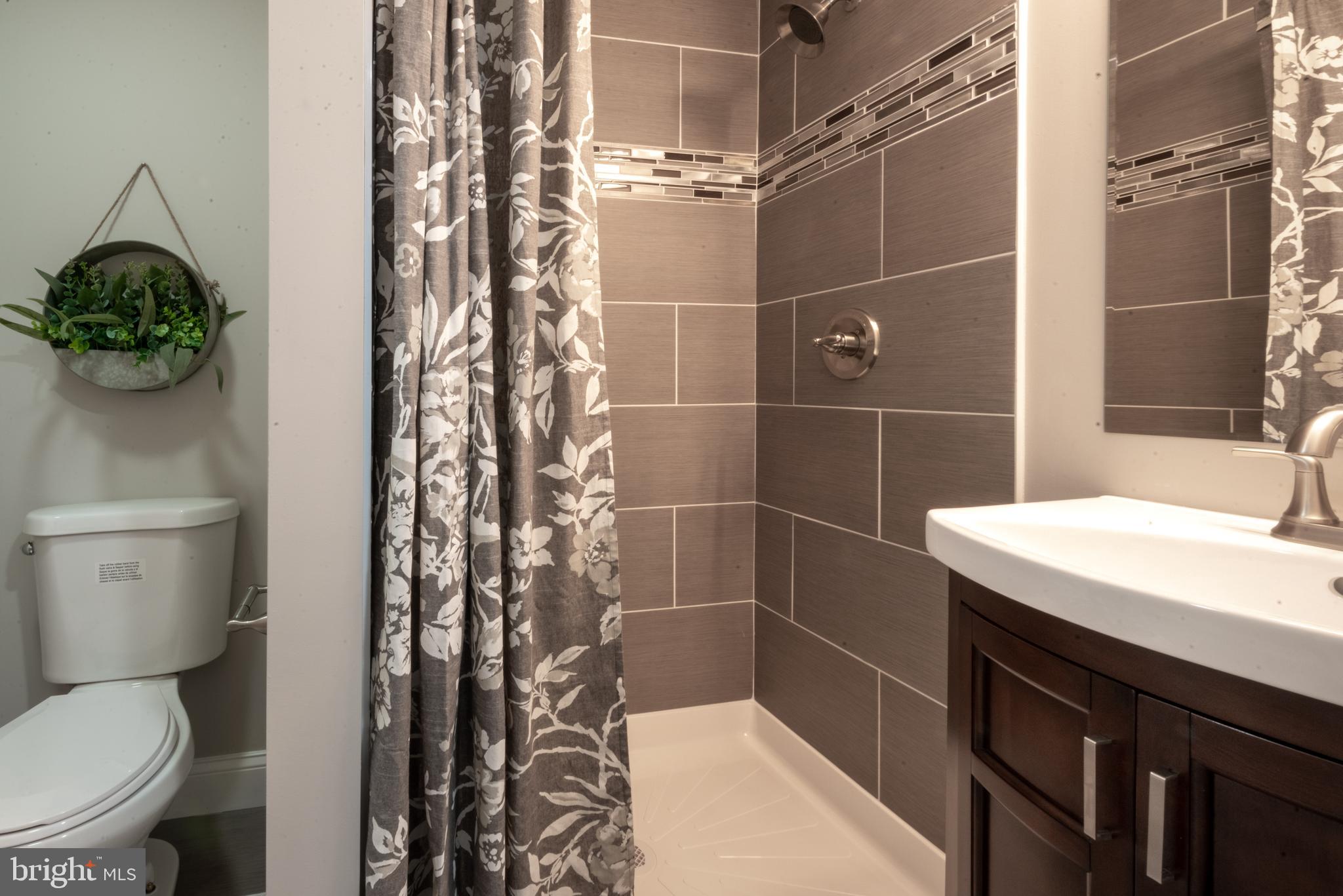 WEST SHORE - Residential