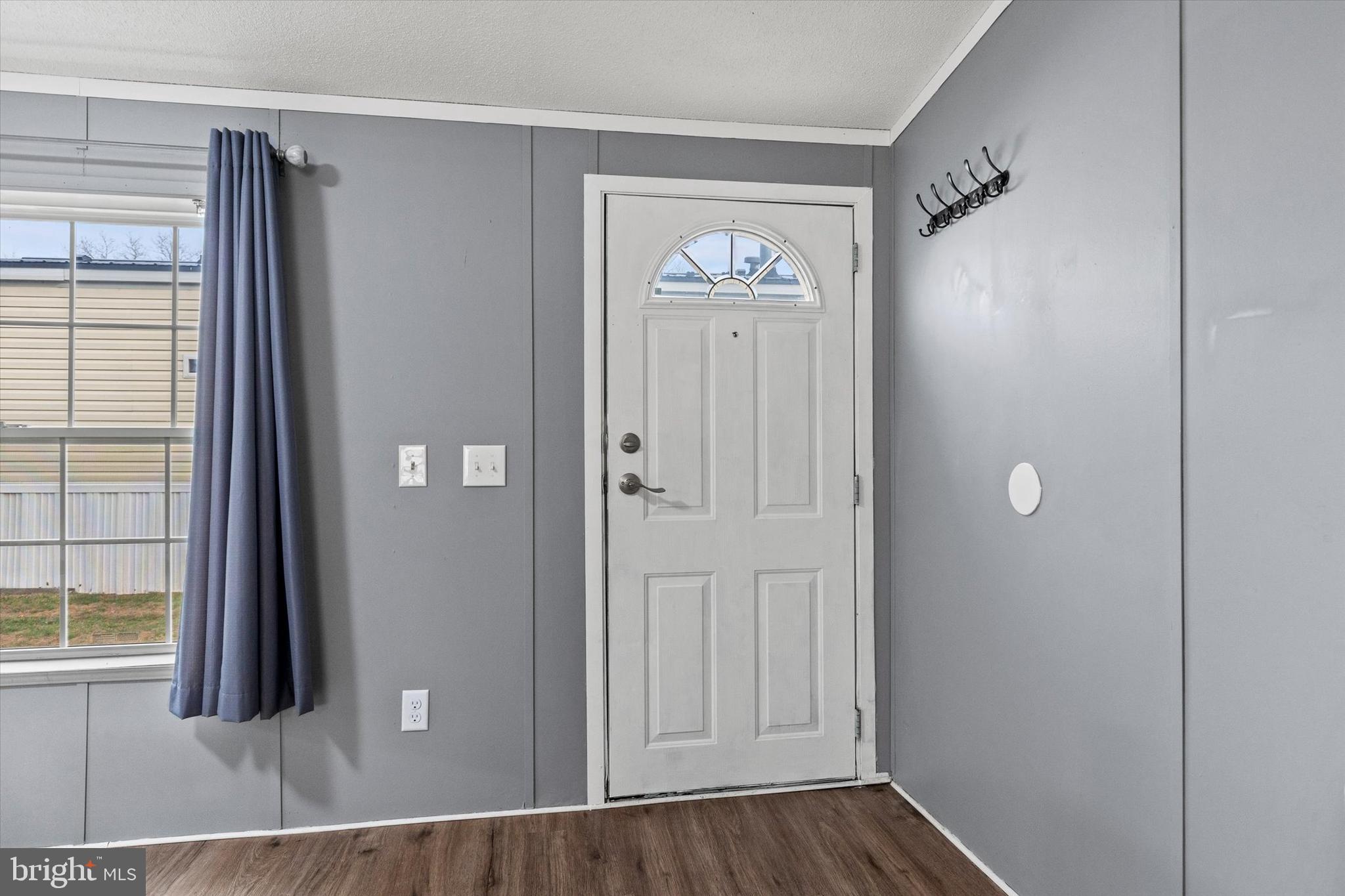 MIDLAND PARK - Residential