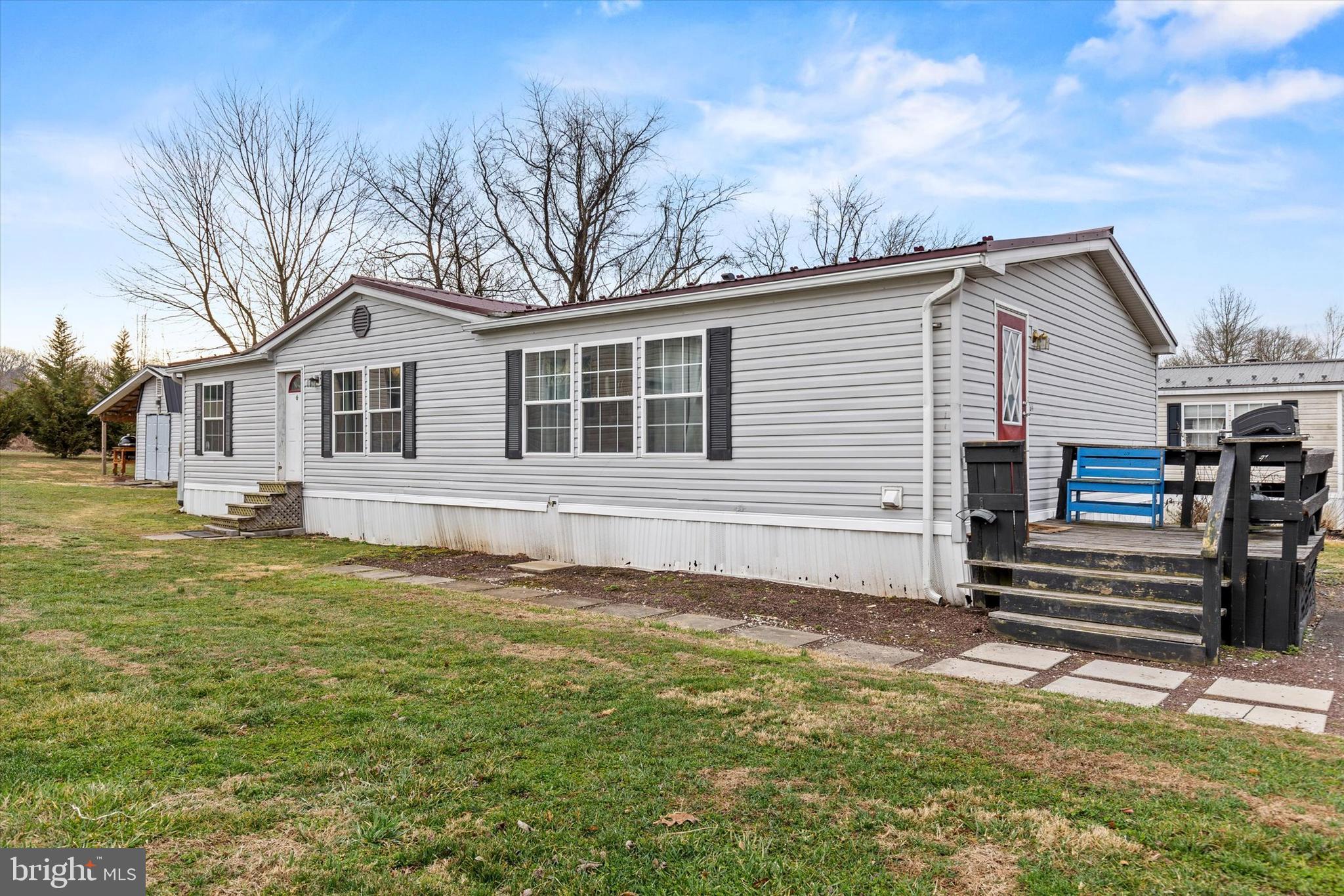 MIDLAND PARK - Residential