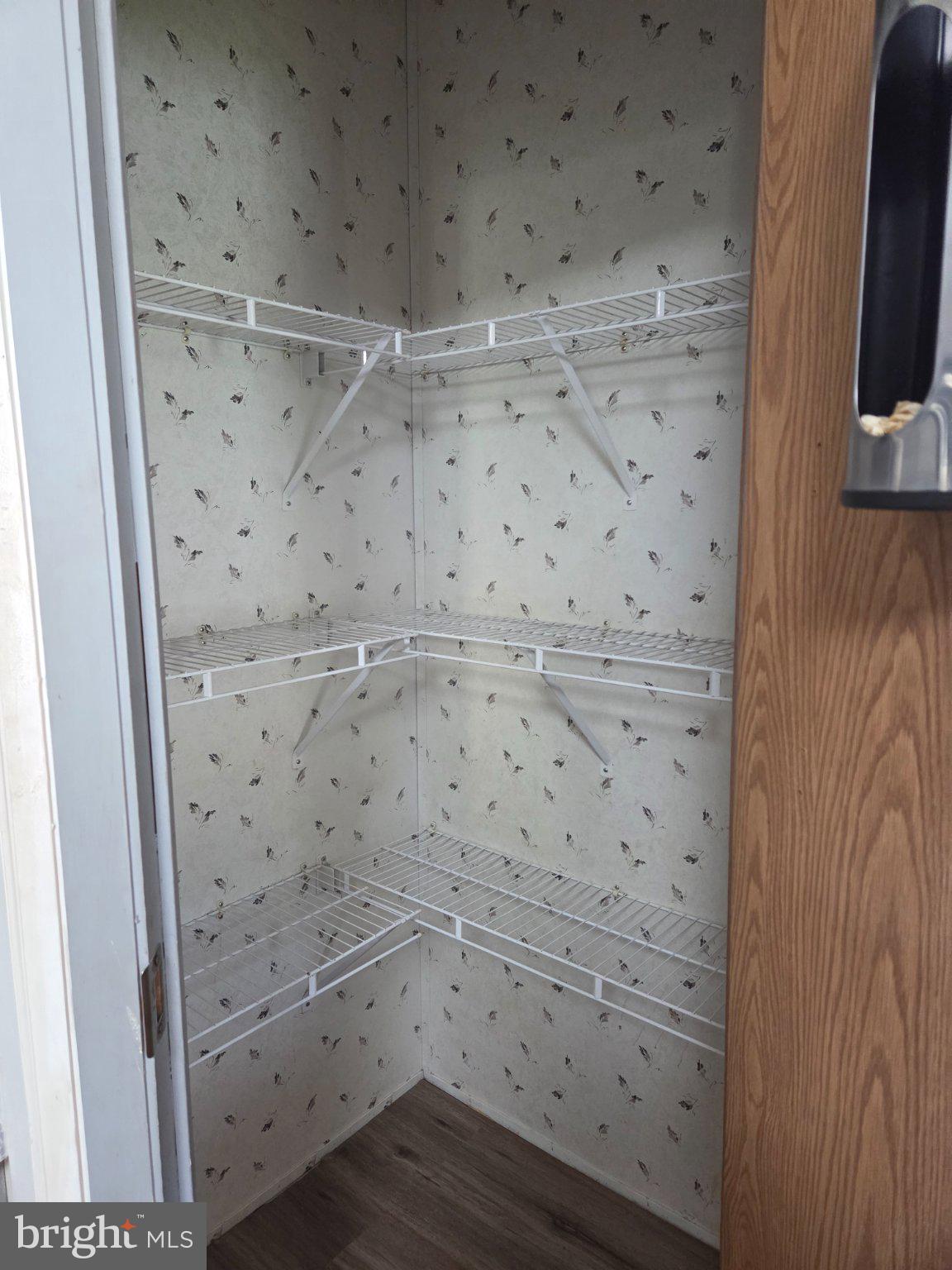 MIDLAND PARK - Residential