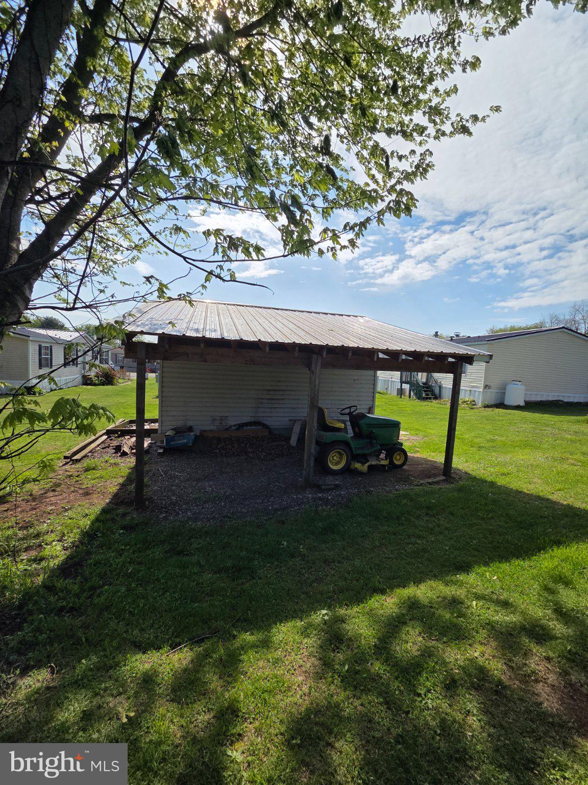 MIDLAND PARK - Residential