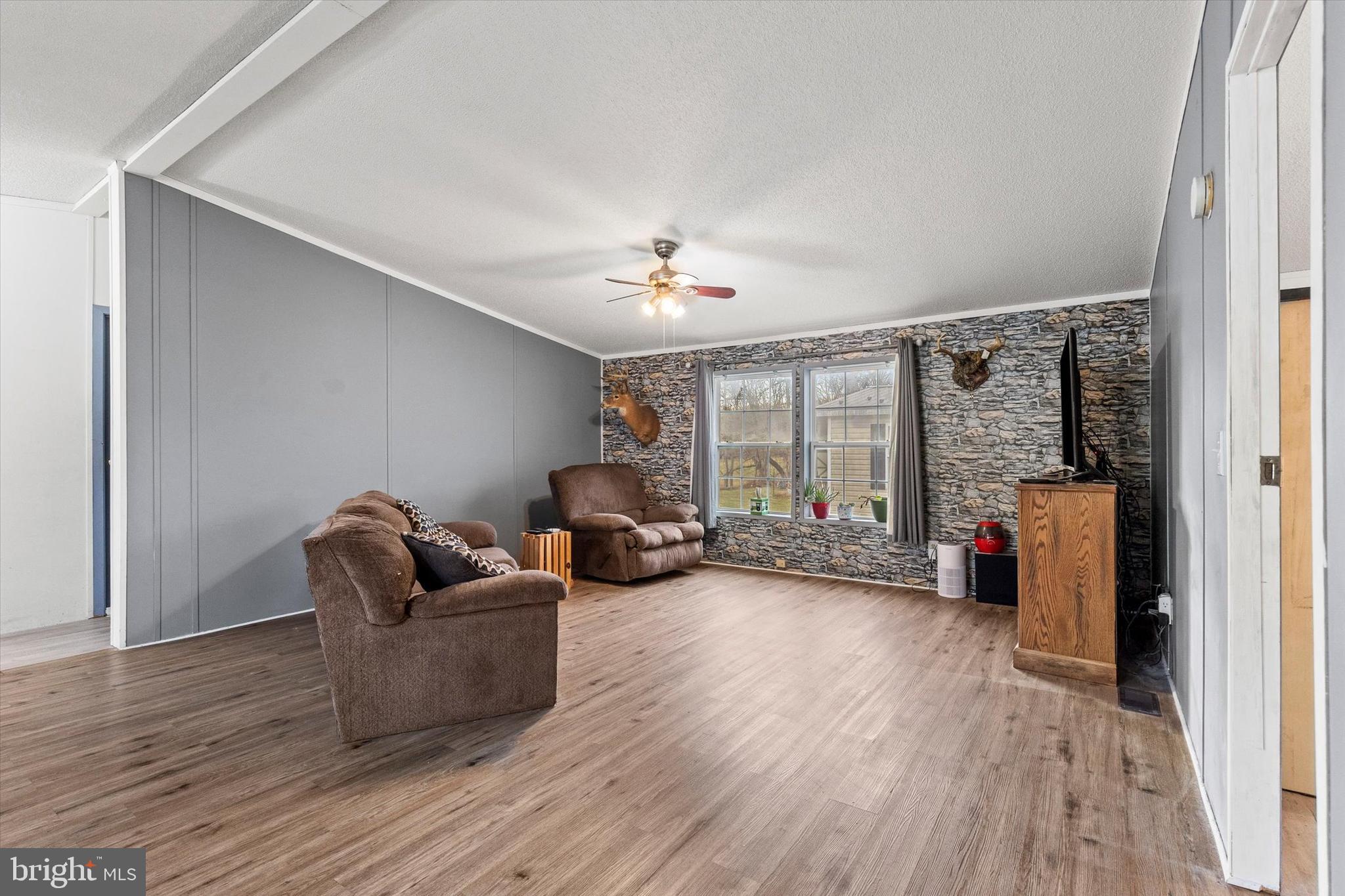 MIDLAND PARK - Residential