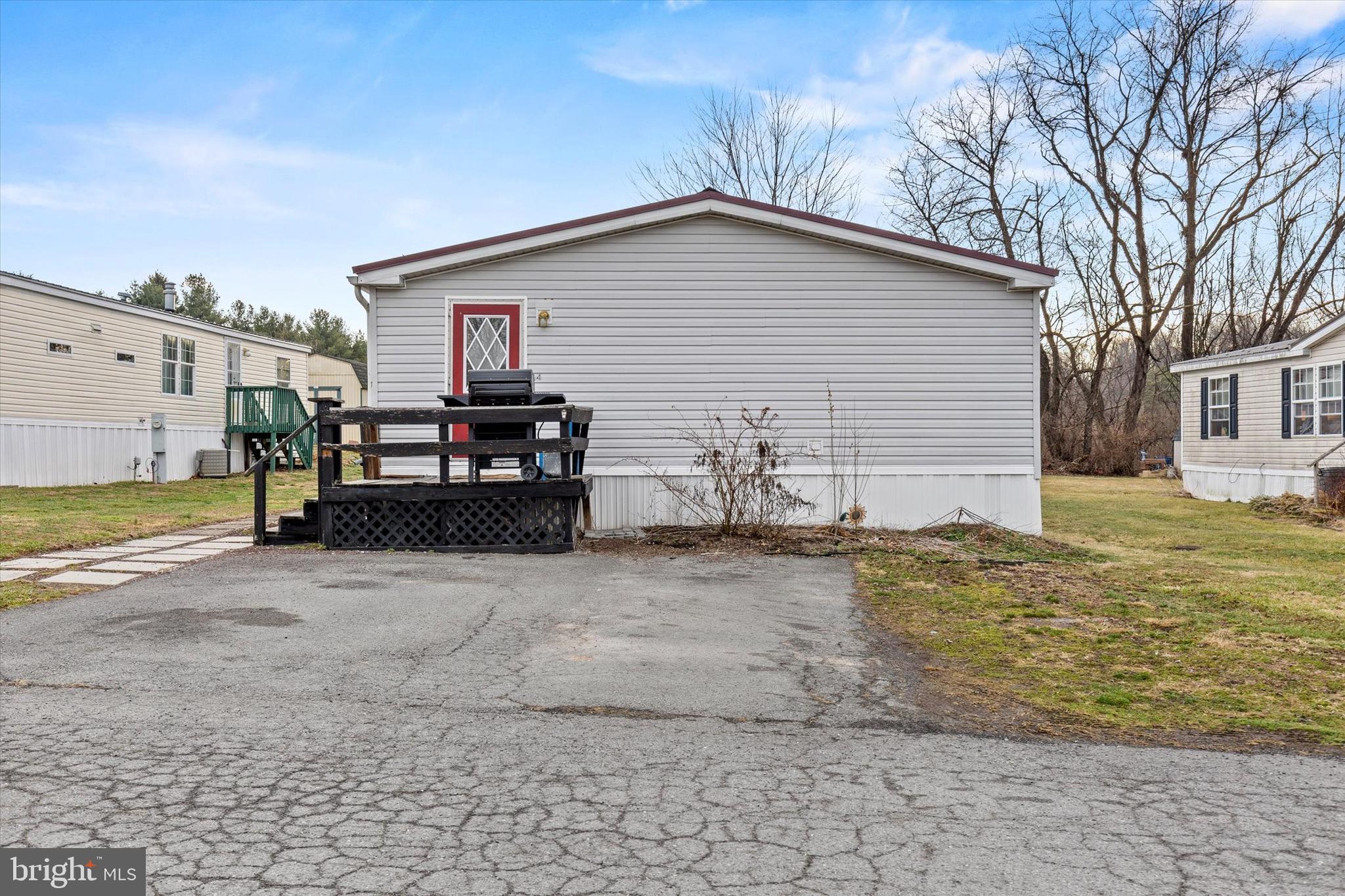 MIDLAND PARK - Residential