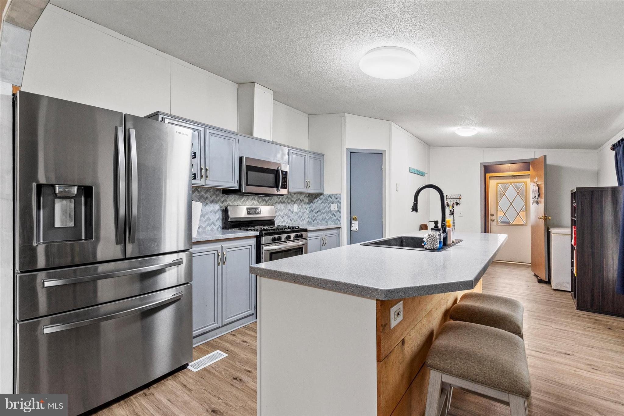 MIDLAND PARK - Residential