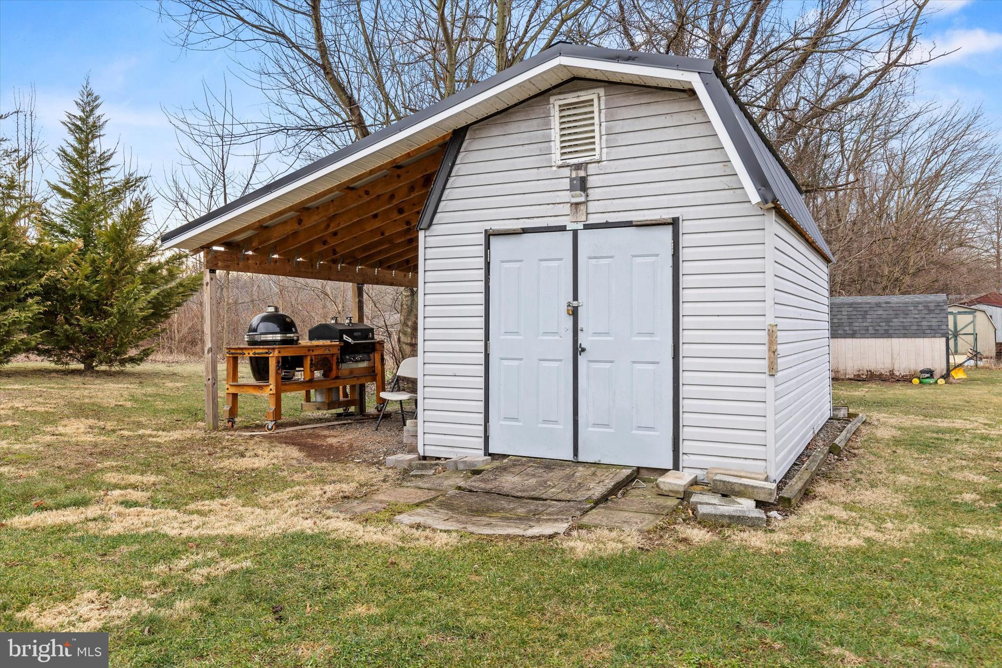 MIDLAND PARK - Residential