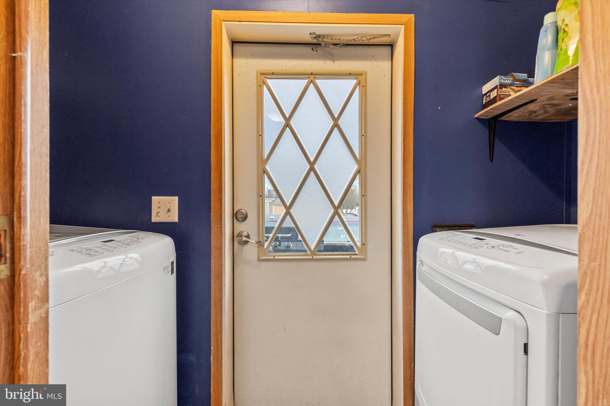 MIDLAND PARK - Residential