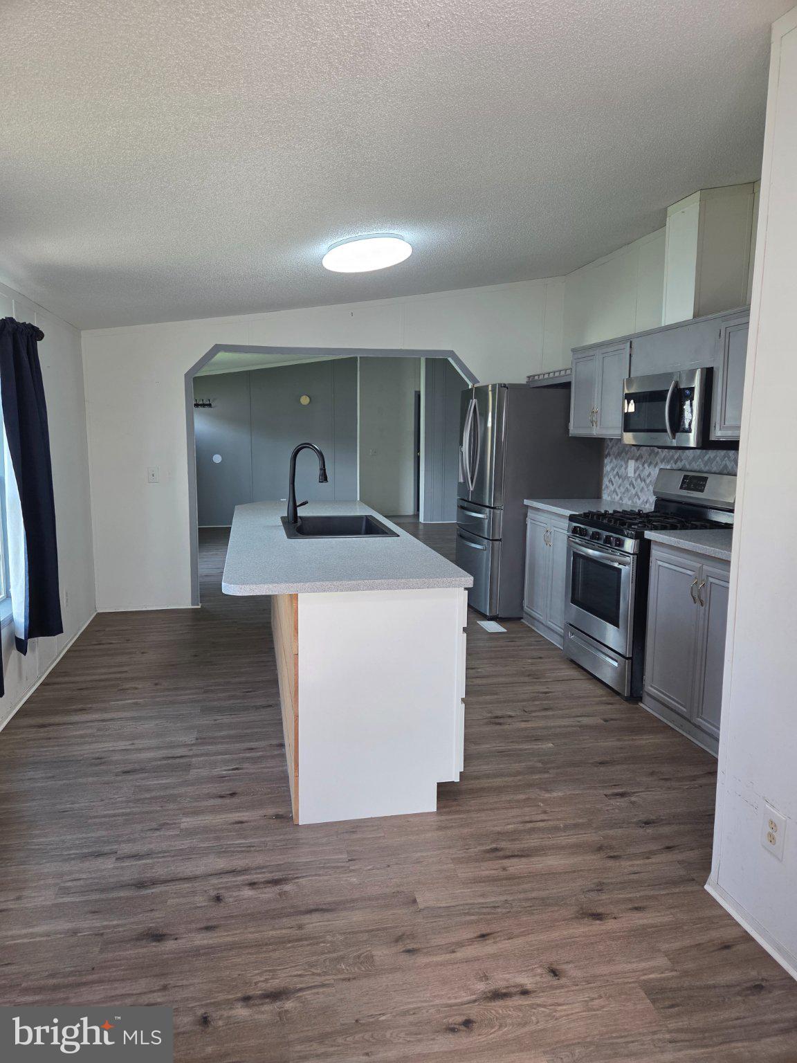 MIDLAND PARK - Residential