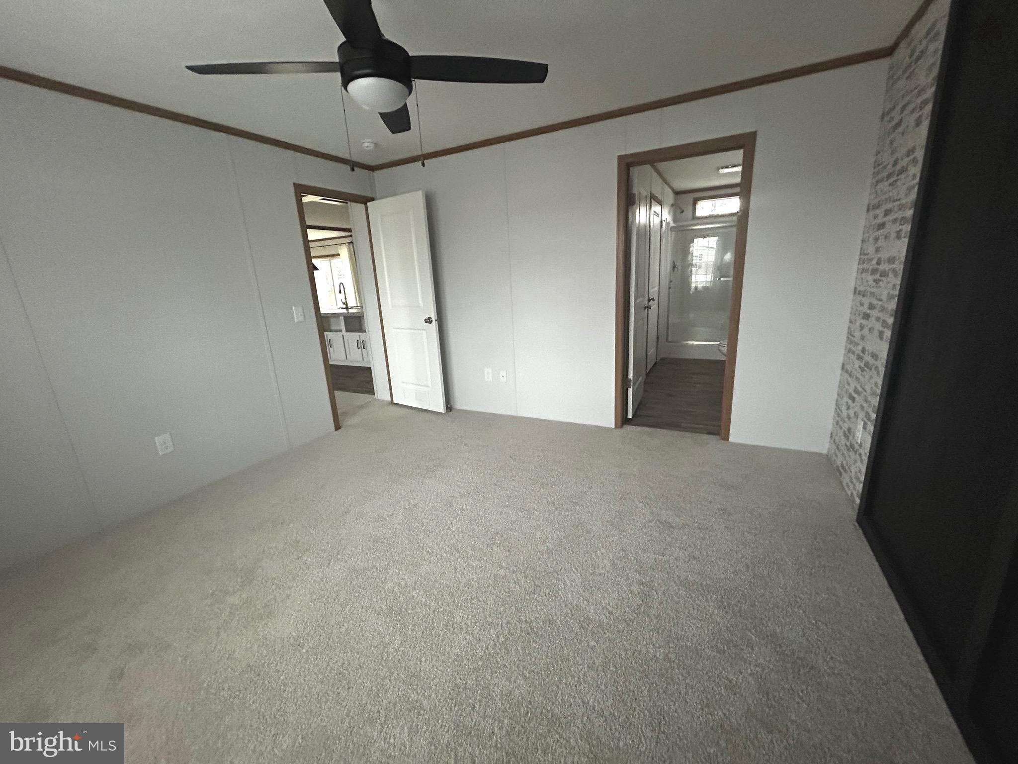 MIDDLE CREEK VILLAGE - Residential