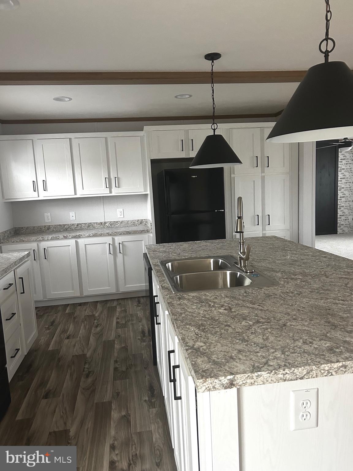 MIDDLE CREEK VILLAGE - Residential