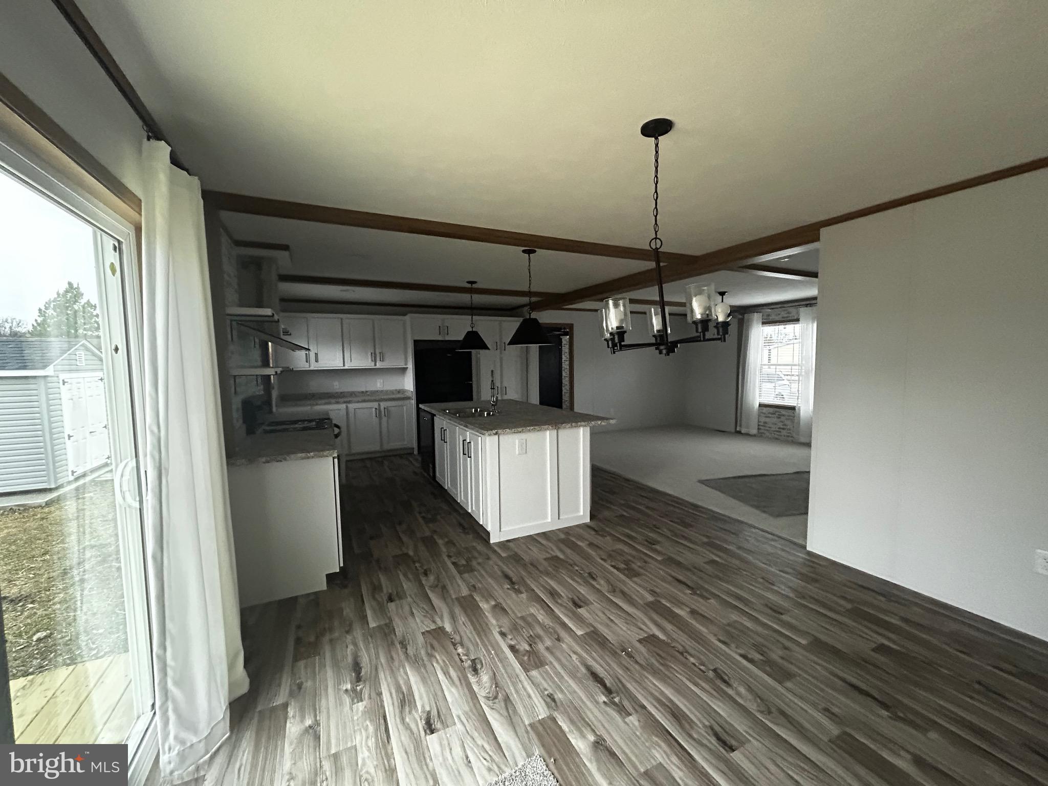 MIDDLE CREEK VILLAGE - Residential