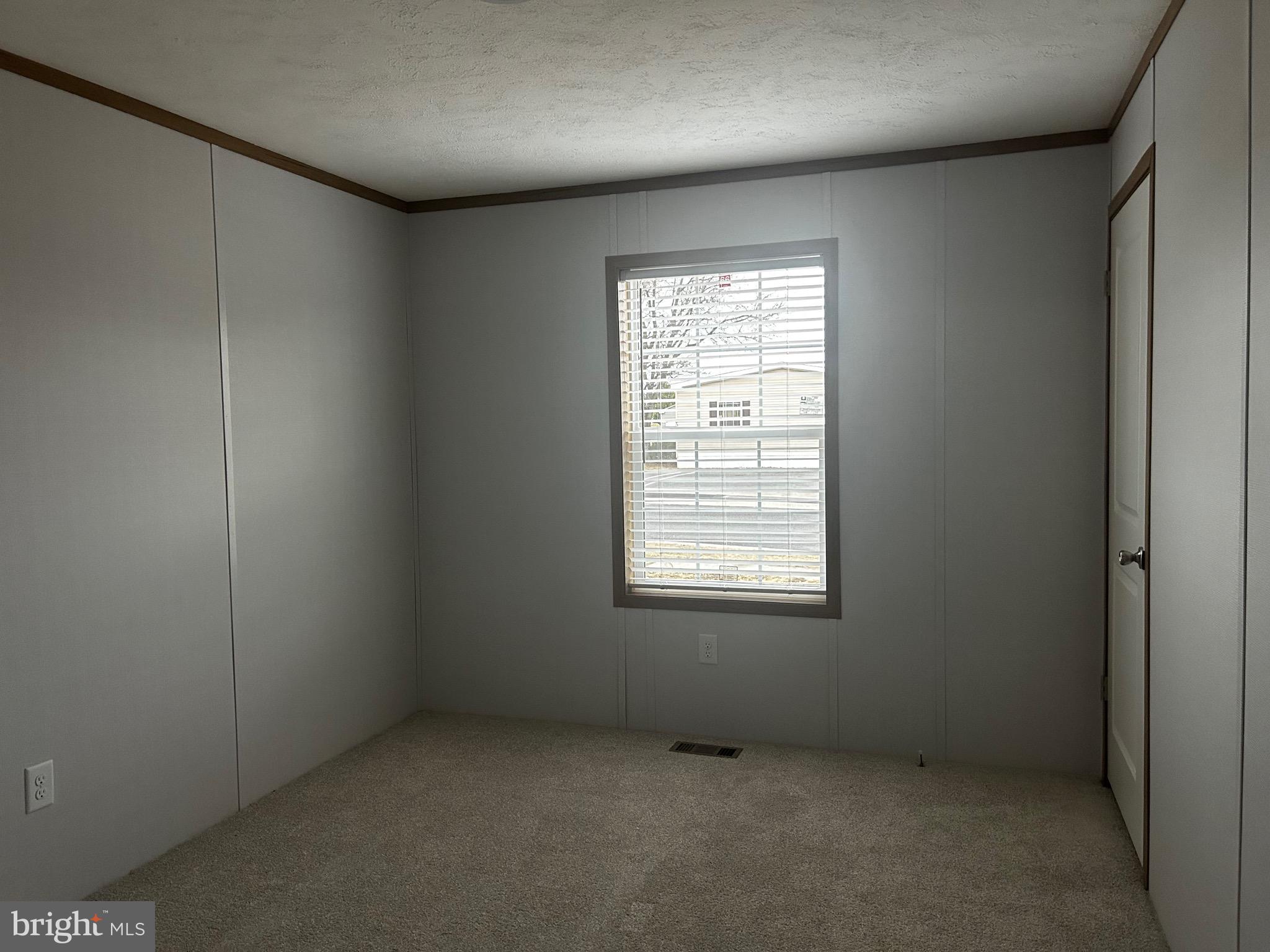 MIDDLE CREEK VILLAGE - Residential