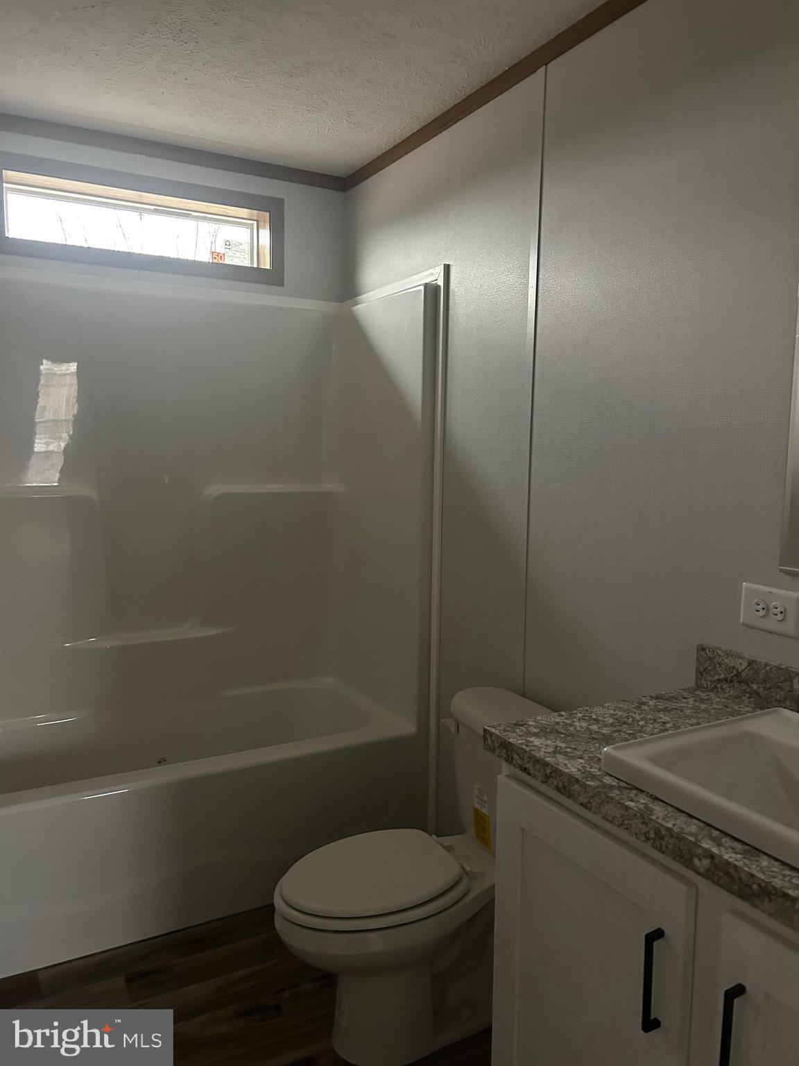 MIDDLE CREEK VILLAGE - Residential