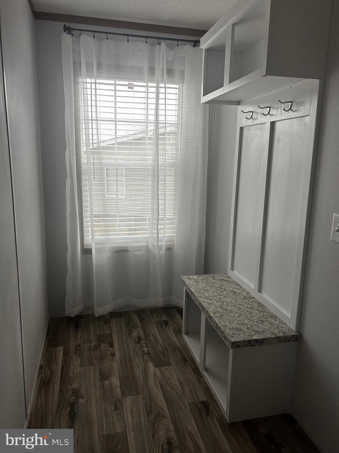 MIDDLE CREEK VILLAGE - Residential