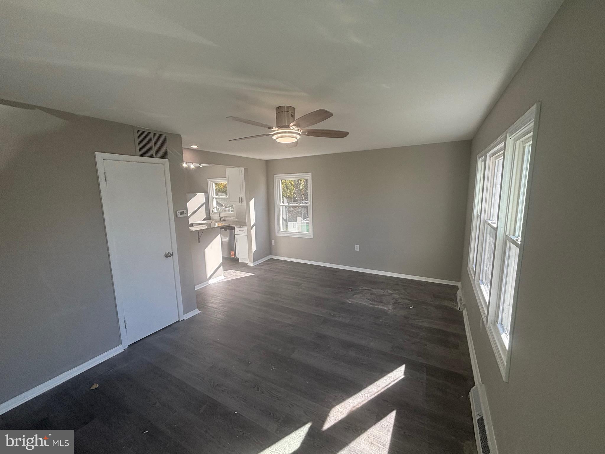 BONNIE BRAE MANOR - Residential