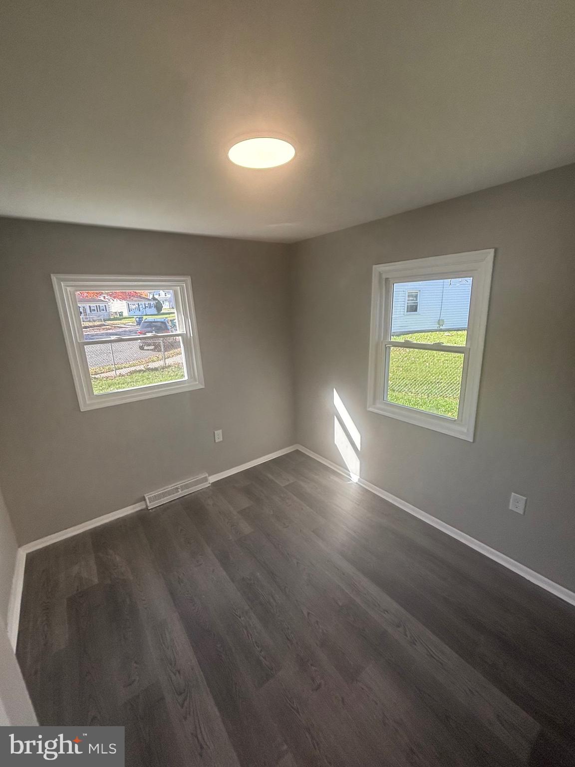 BONNIE BRAE MANOR - Residential