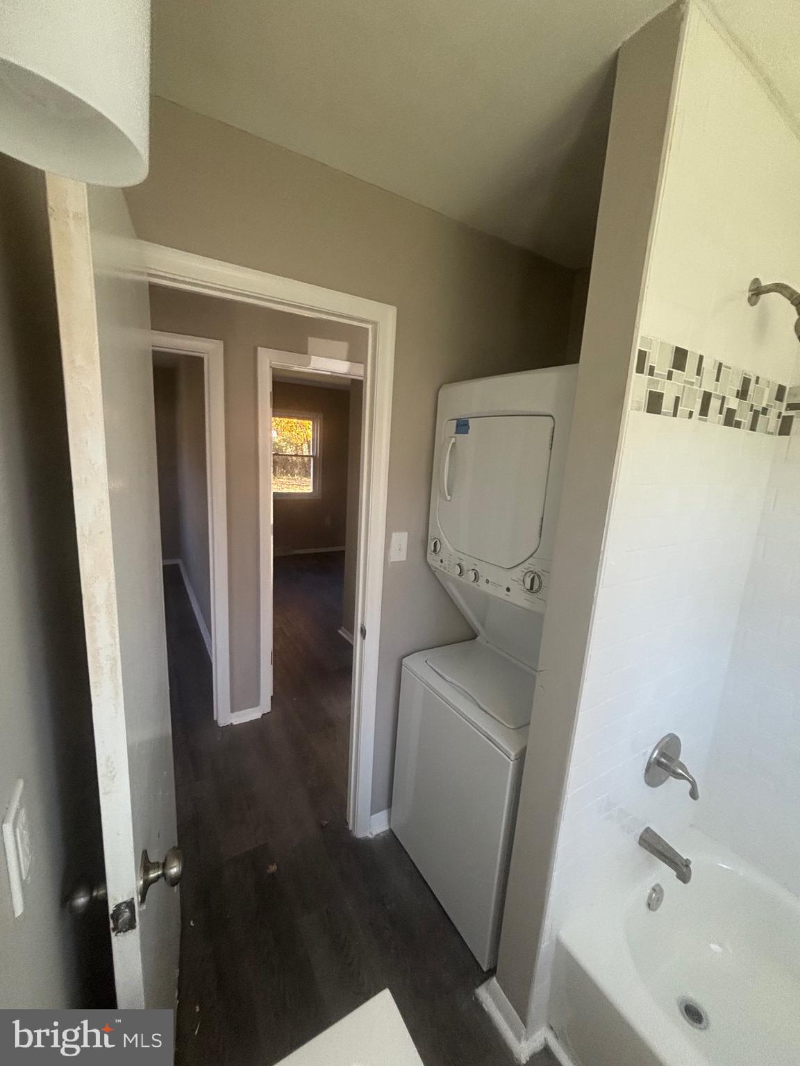 BONNIE BRAE MANOR - Residential