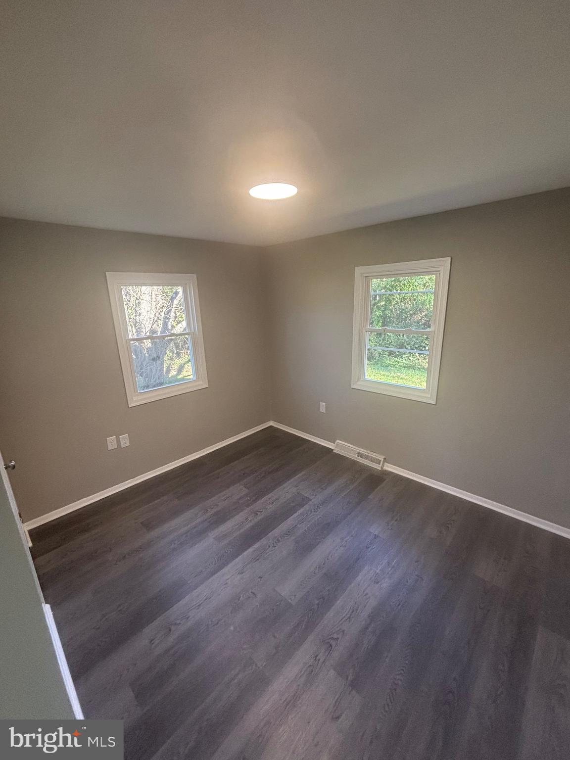 BONNIE BRAE MANOR - Residential