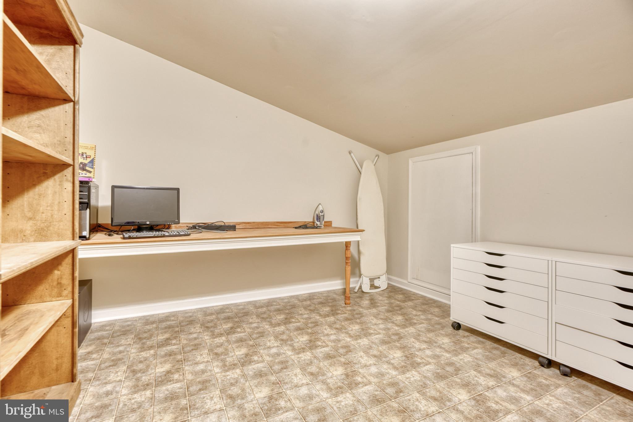 TAYLOR VILLAGE - Residential