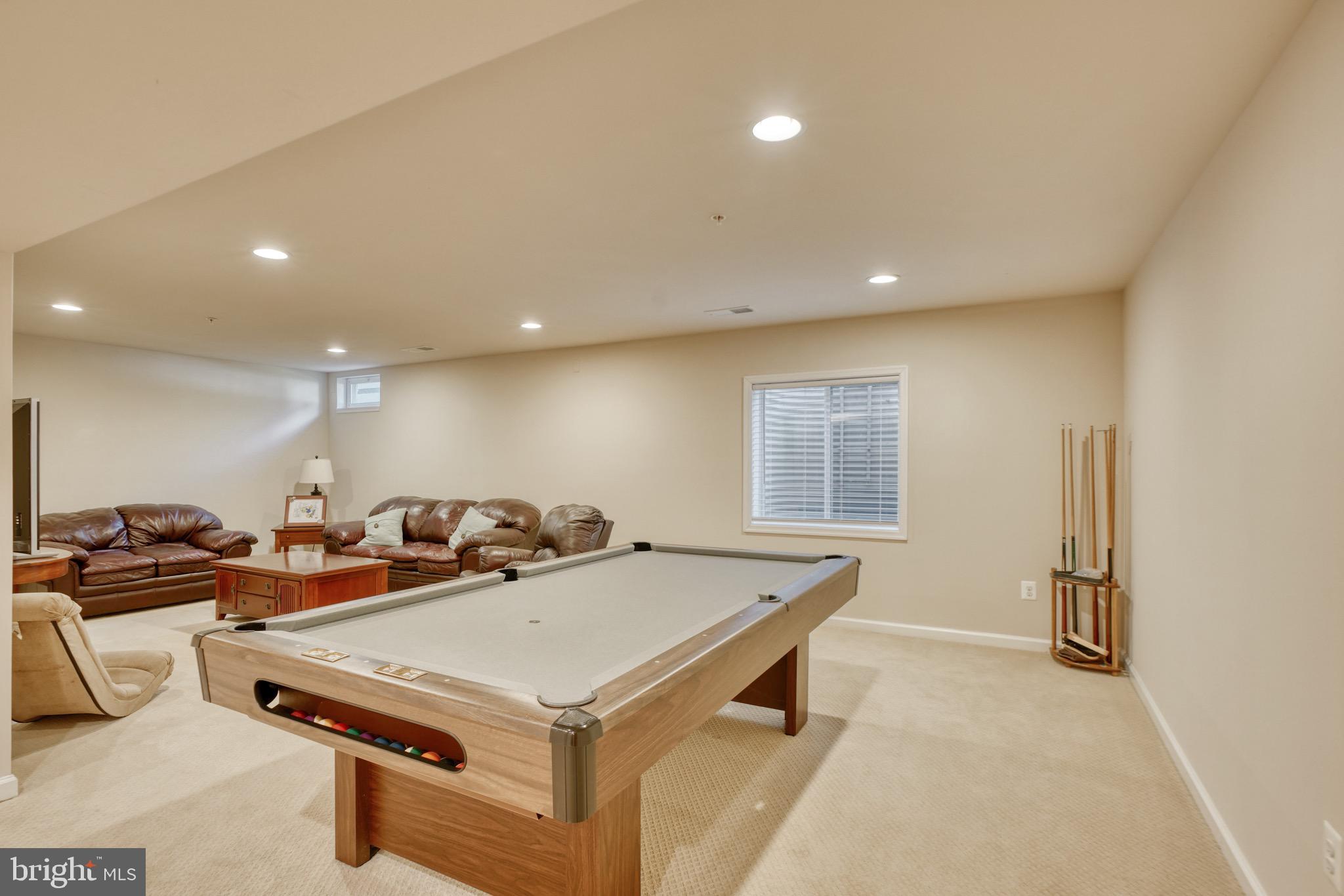 TAYLOR VILLAGE - Residential