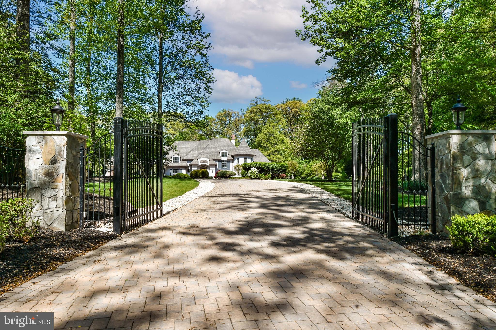 GOULDMAN ACRES - Residential